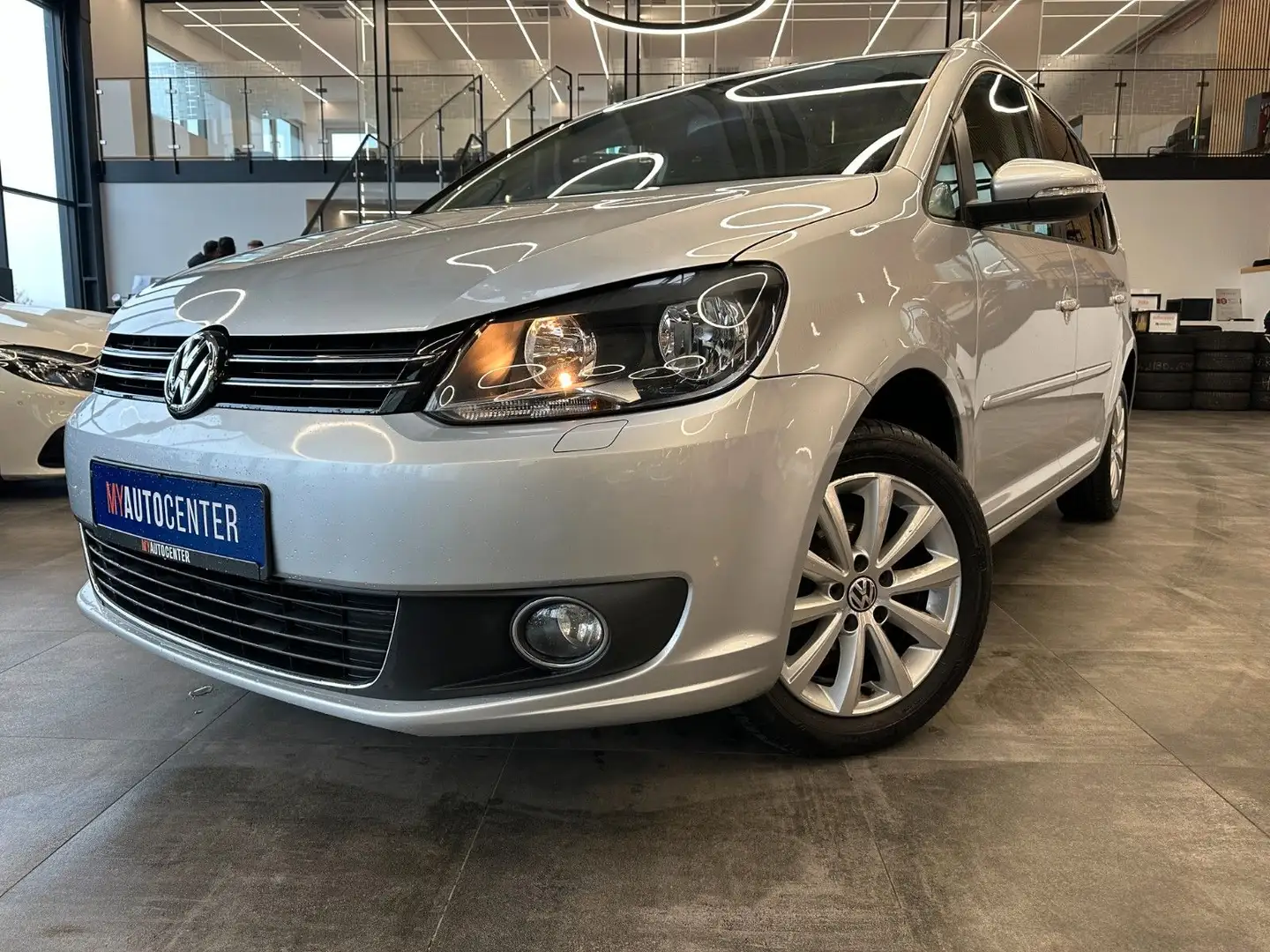Volkswagen Touran Highline DSG *PANO*SHZ*NAVI*PDC*TEMPOMAT* Argent - 1