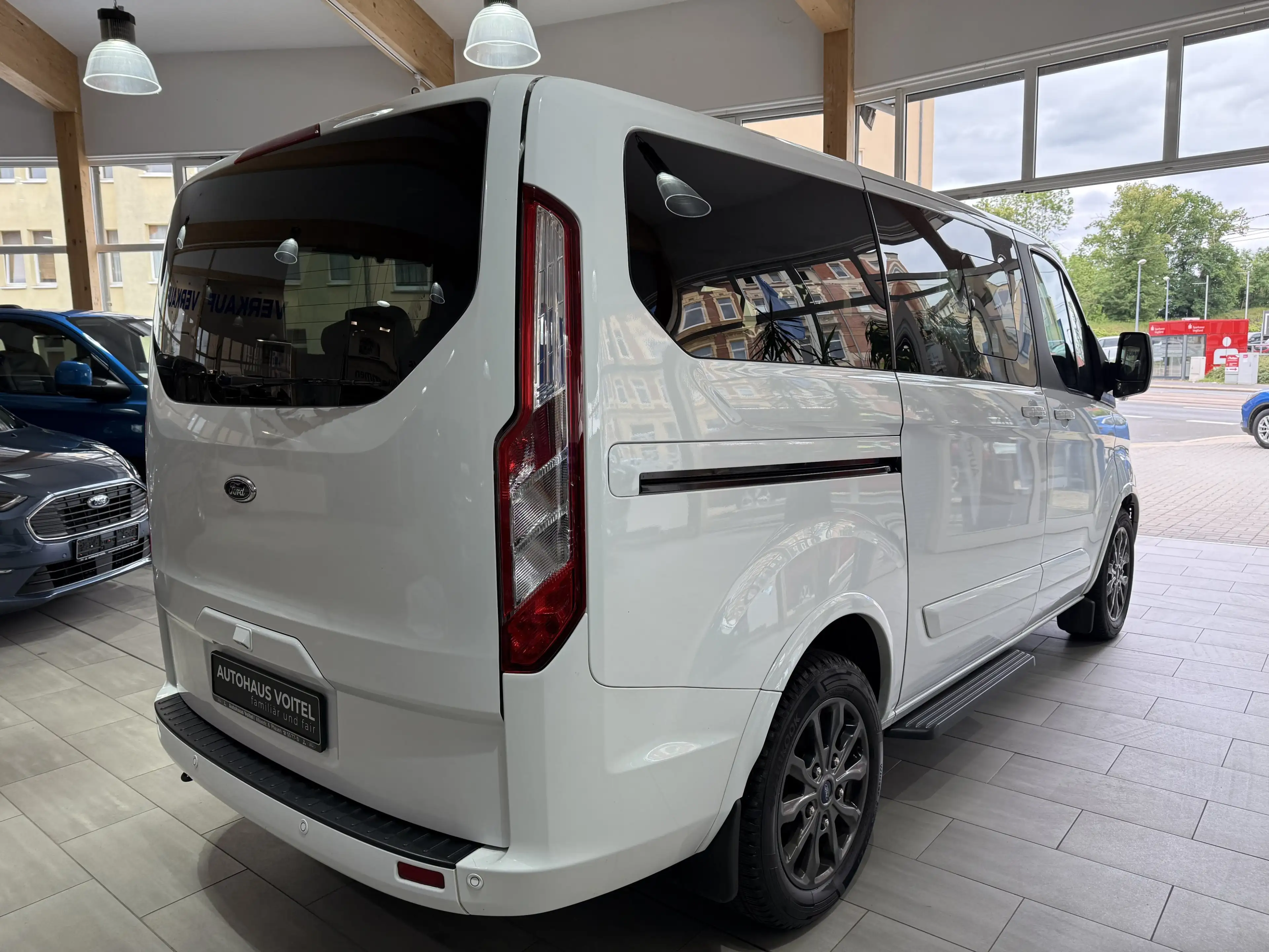 Ford Tourneo Custom Titanium X L1 RFK / Bi-Xenon — photo 5