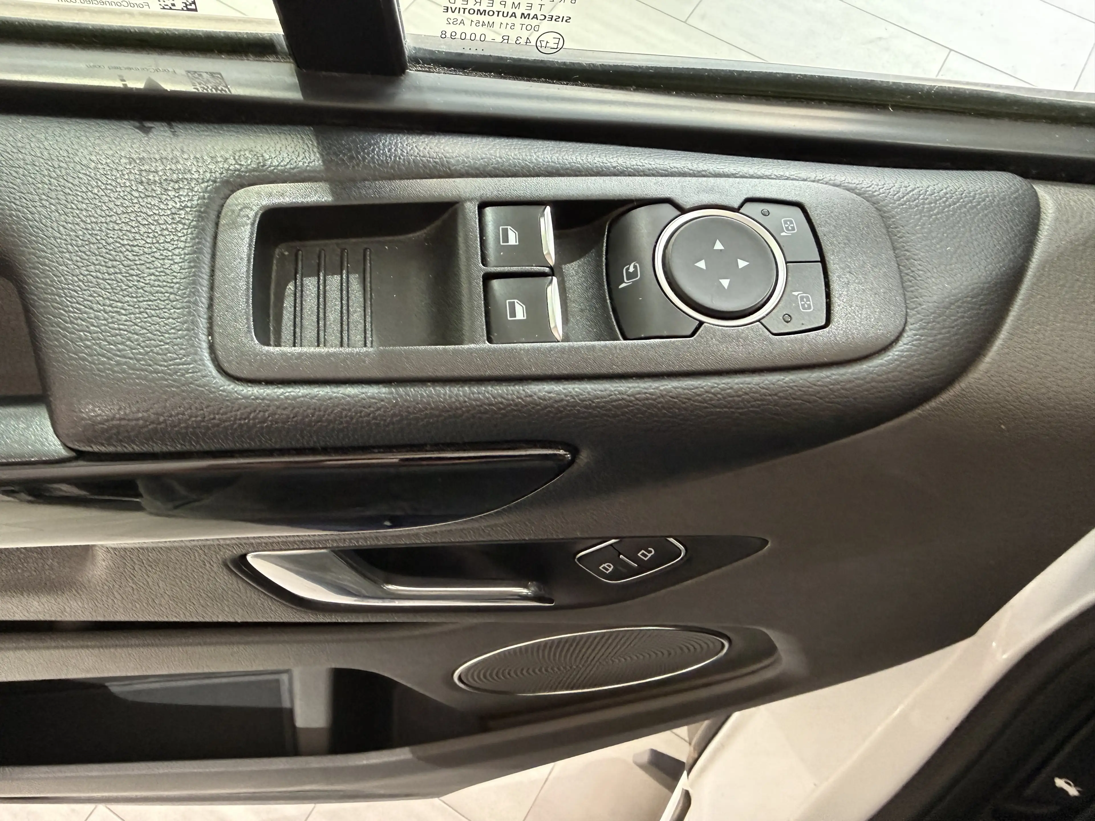 Ford Tourneo Custom Titanium X L1 RFK / Bi-Xenon — photo 10