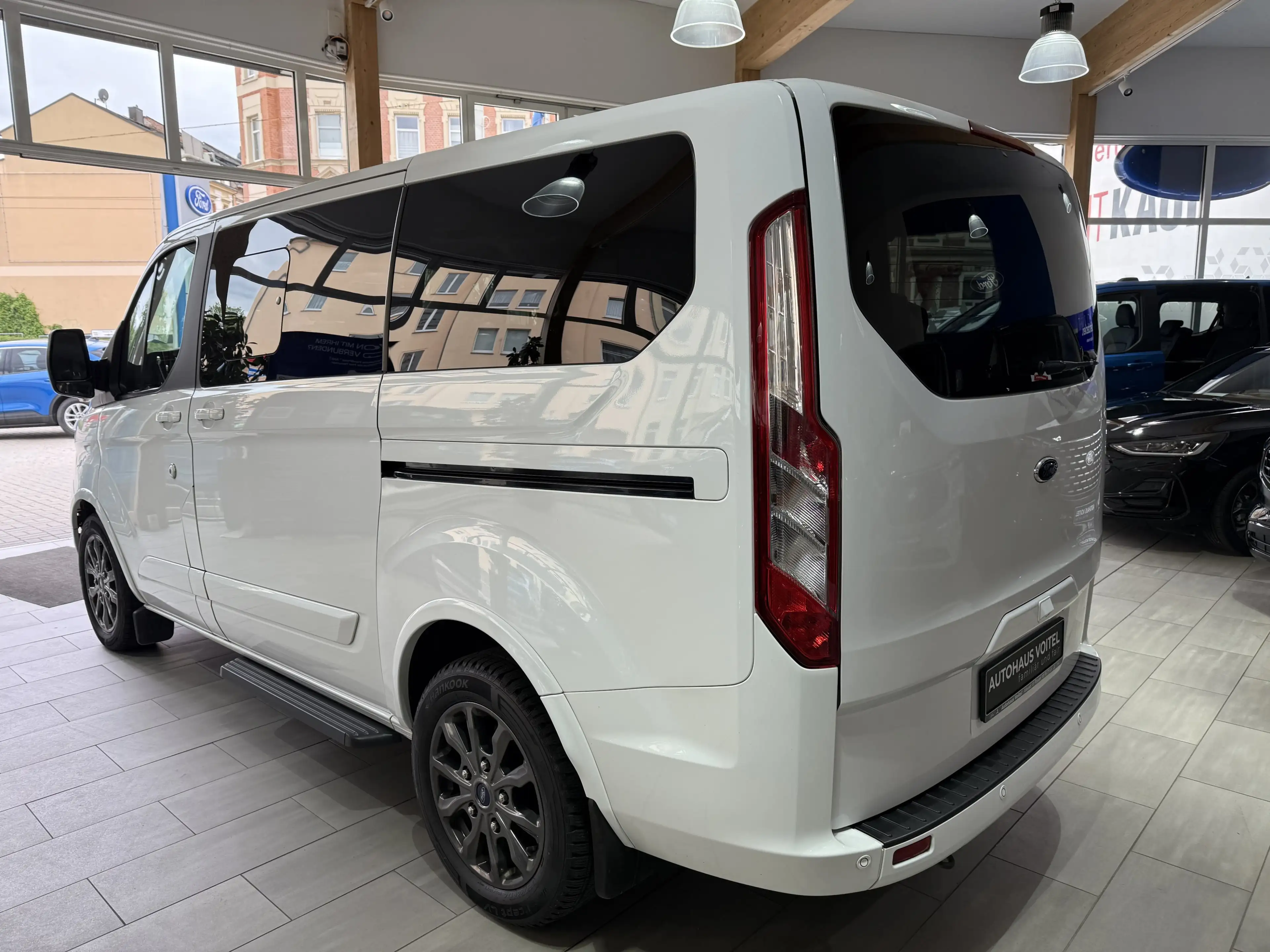 Ford Tourneo Custom Titanium X L1 RFK / Bi-Xenon — photo 7