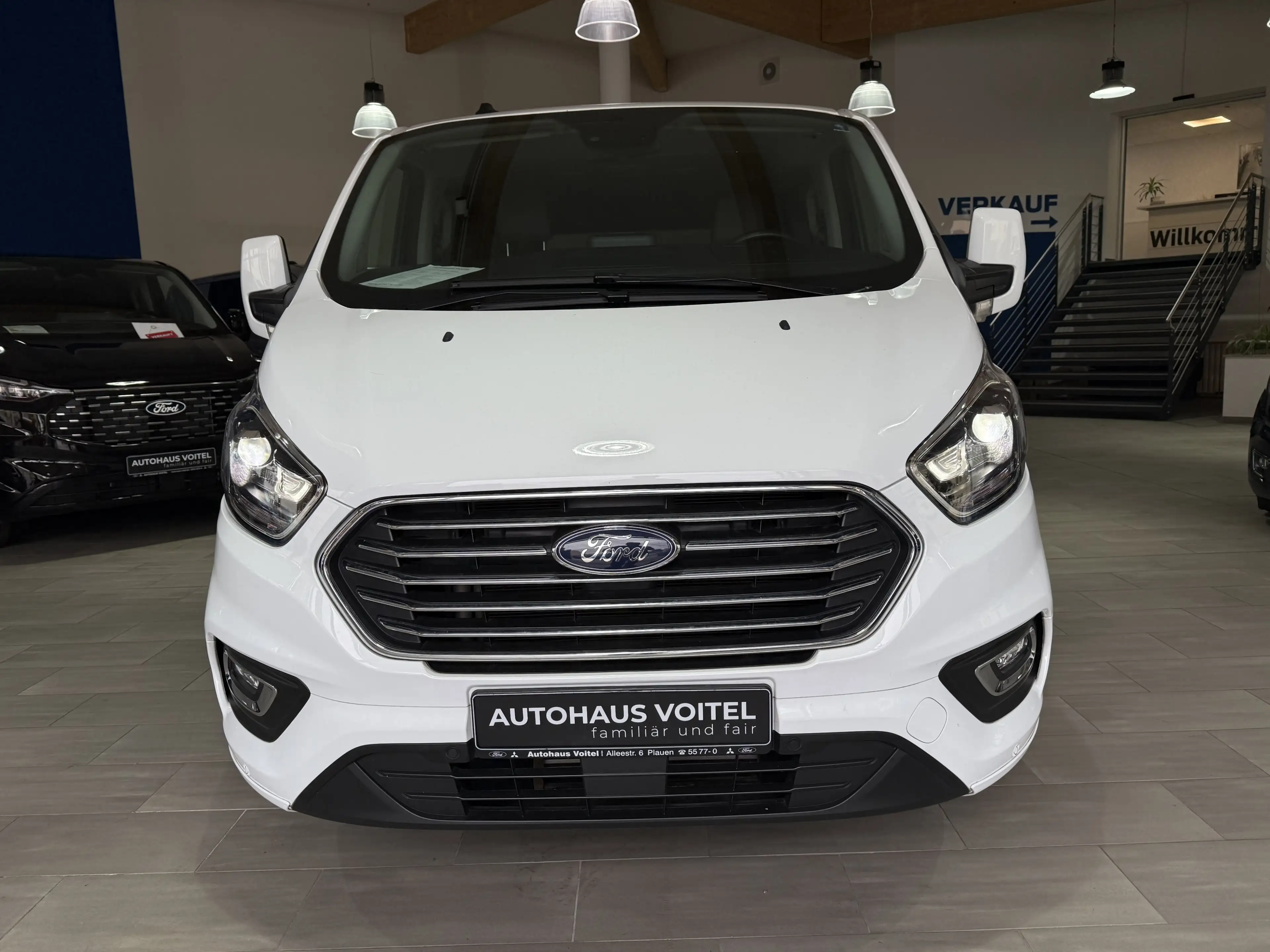 Ford Tourneo Custom Titanium X L1 RFK / Bi-Xenon — photo 2