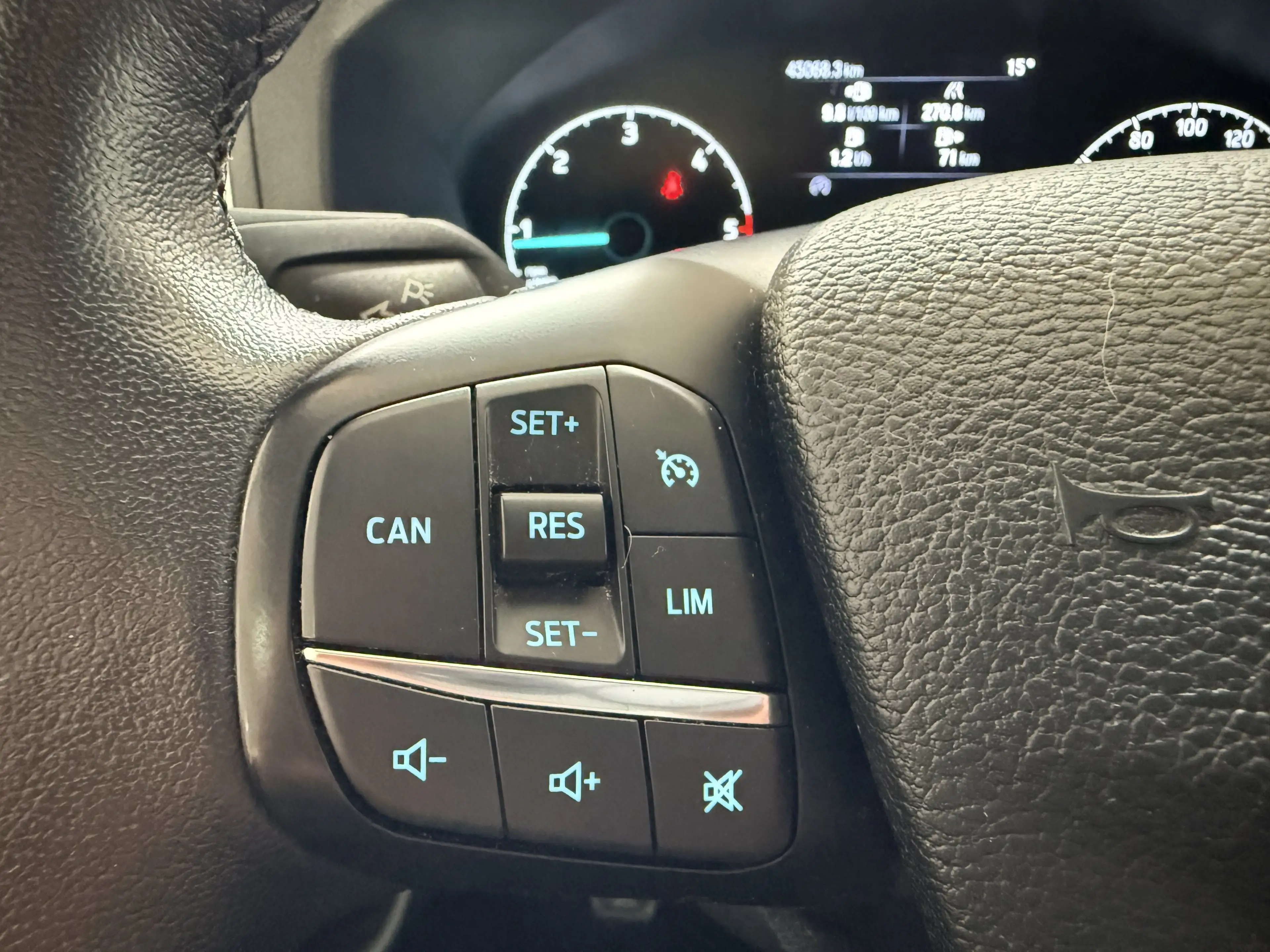 Ford Tourneo Custom Titanium X L1 RFK / Bi-Xenon — photo 14