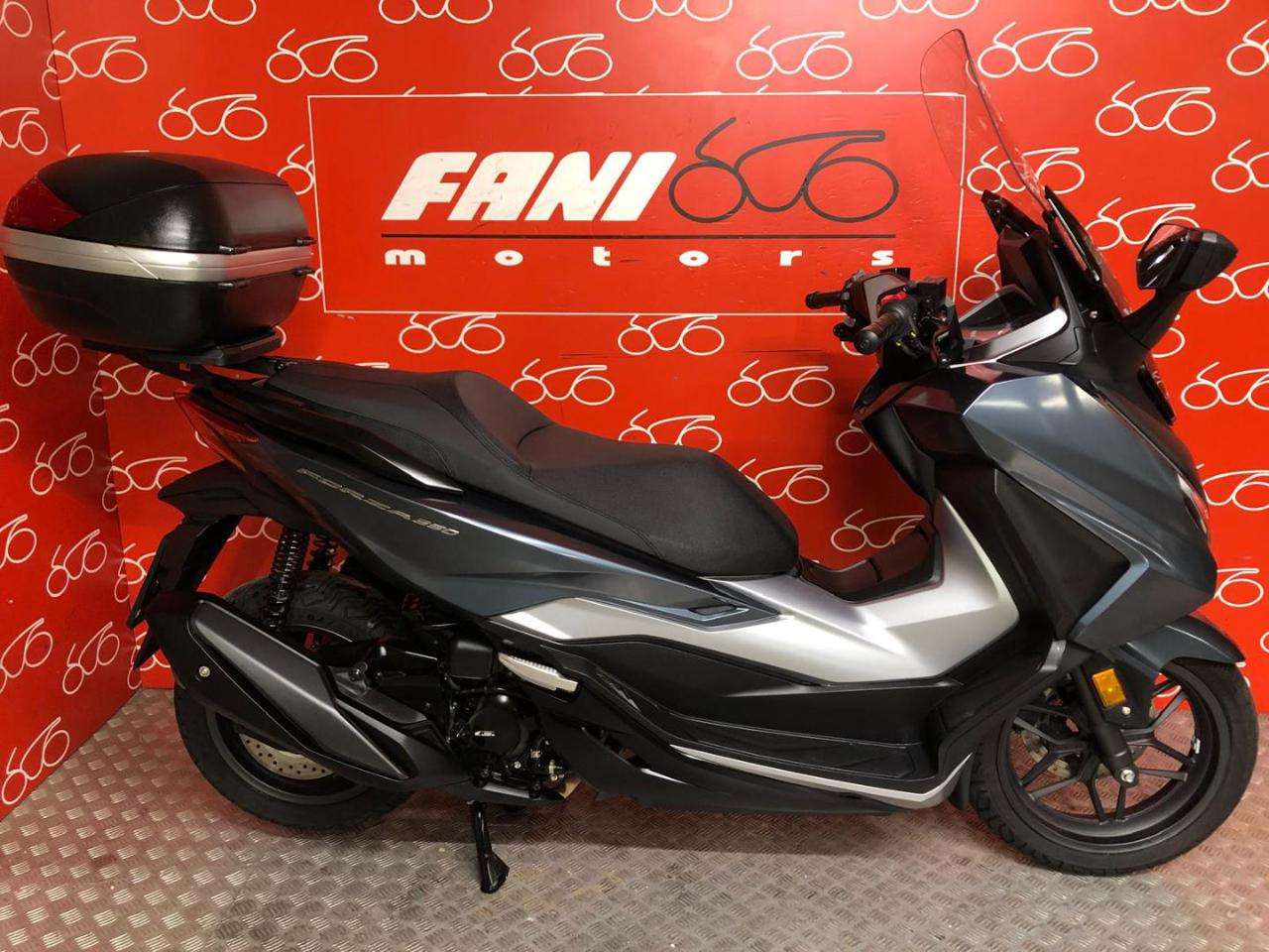 Honda Forza 350 Deluxe