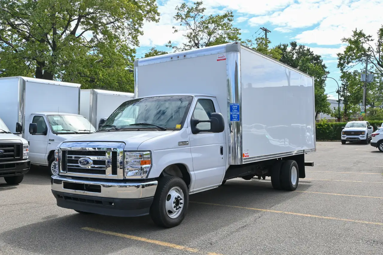 2022 Ford E-Series Cutaway