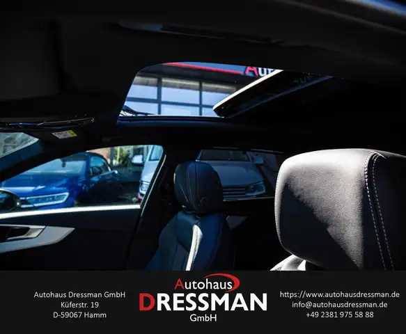 Audi A4 view 11