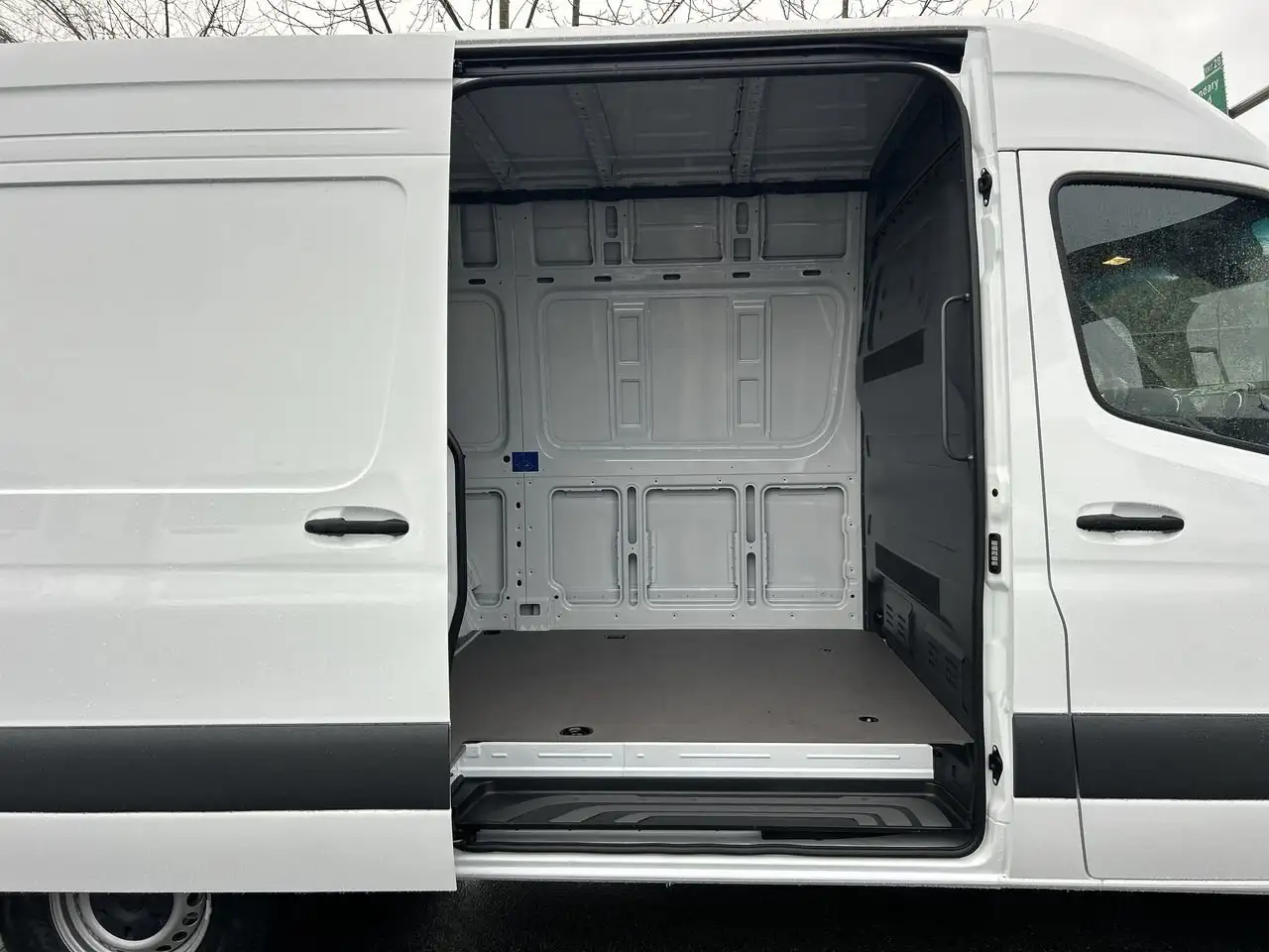Mercedes-Benz Sprinter снимка Mercedes-Benz Sprinter