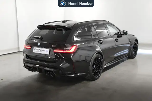 BMW M3 view 3