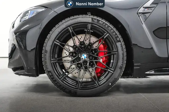 BMW M3 view 7