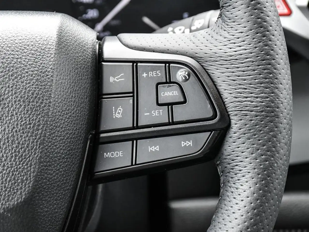 Toyota Sienna снимка Toyota Sienna