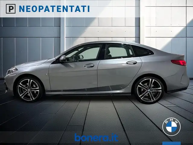BMW 2 Series view 9