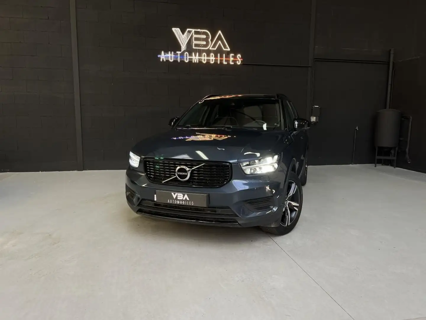 Volvo XC40 T3 163 Geartronic 8 R-Design Blauw - 2