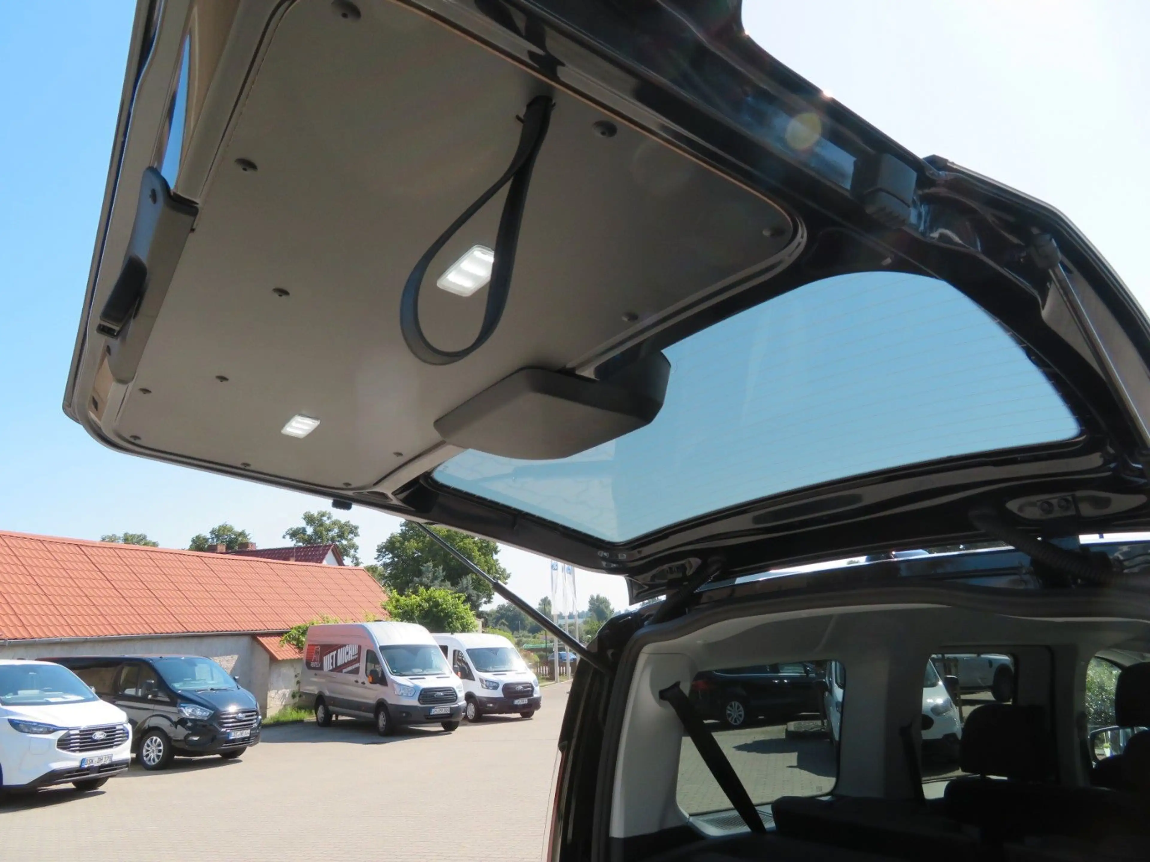 Ford Grand Tourneo Ford Grand Tourneo Connect Titanium 1.5 EcoBoost — photo 8