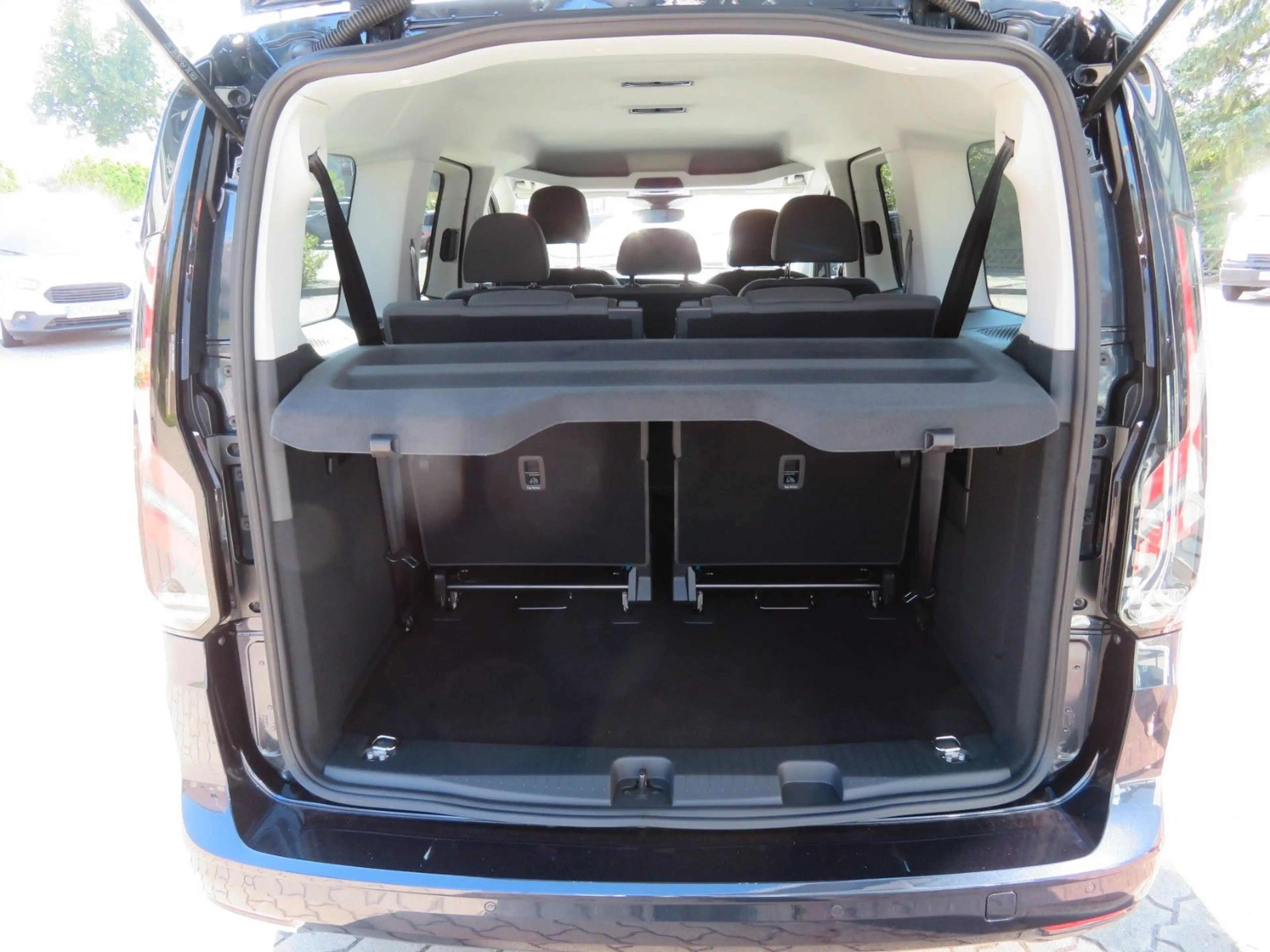 Ford Grand Tourneo Ford Grand Tourneo Connect Titanium 1.5 EcoBoost — photo 7