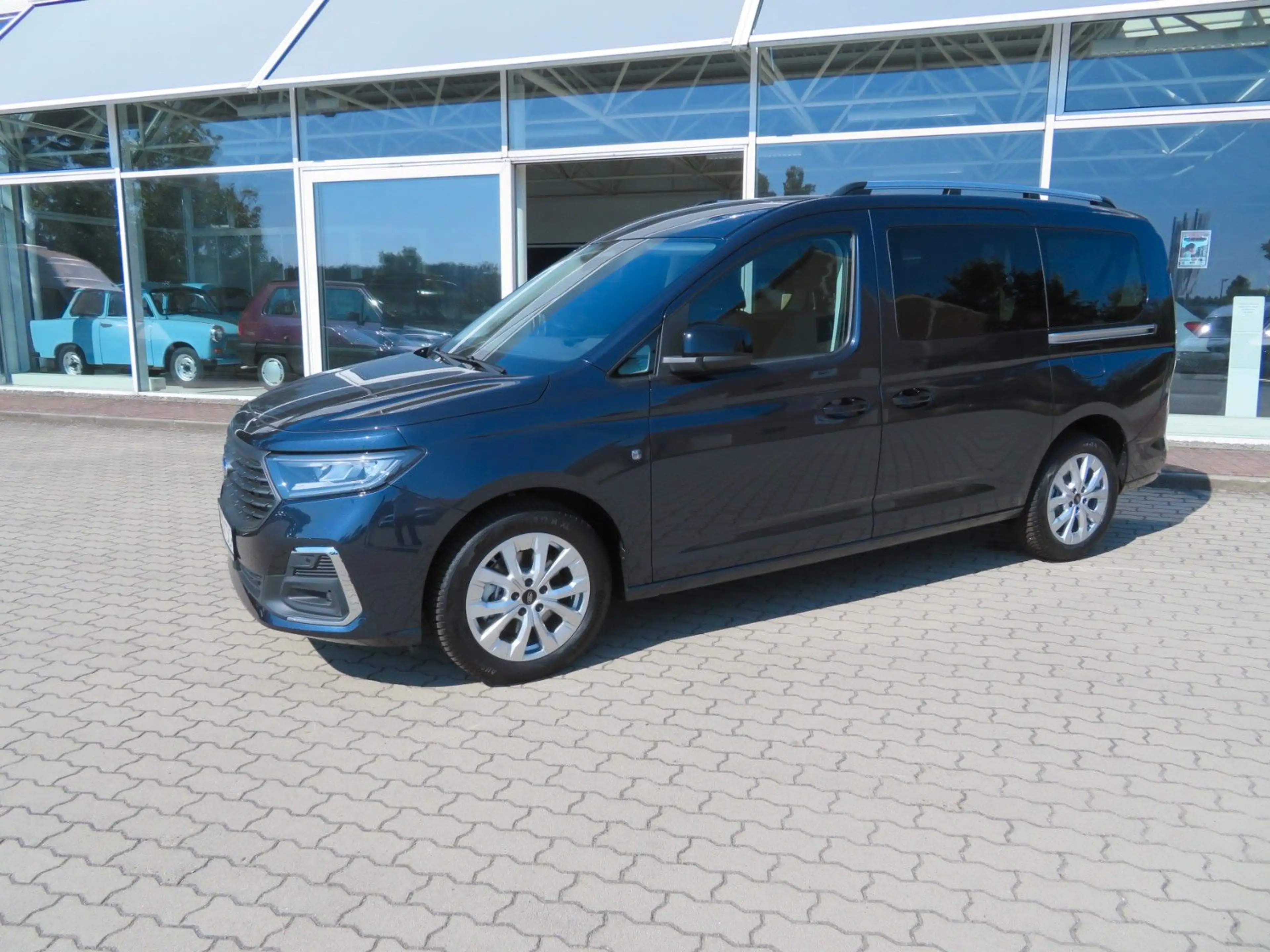 Ford Grand Tourneo Ford Grand Tourneo Connect Titanium 1.5 EcoBoost — photo 3