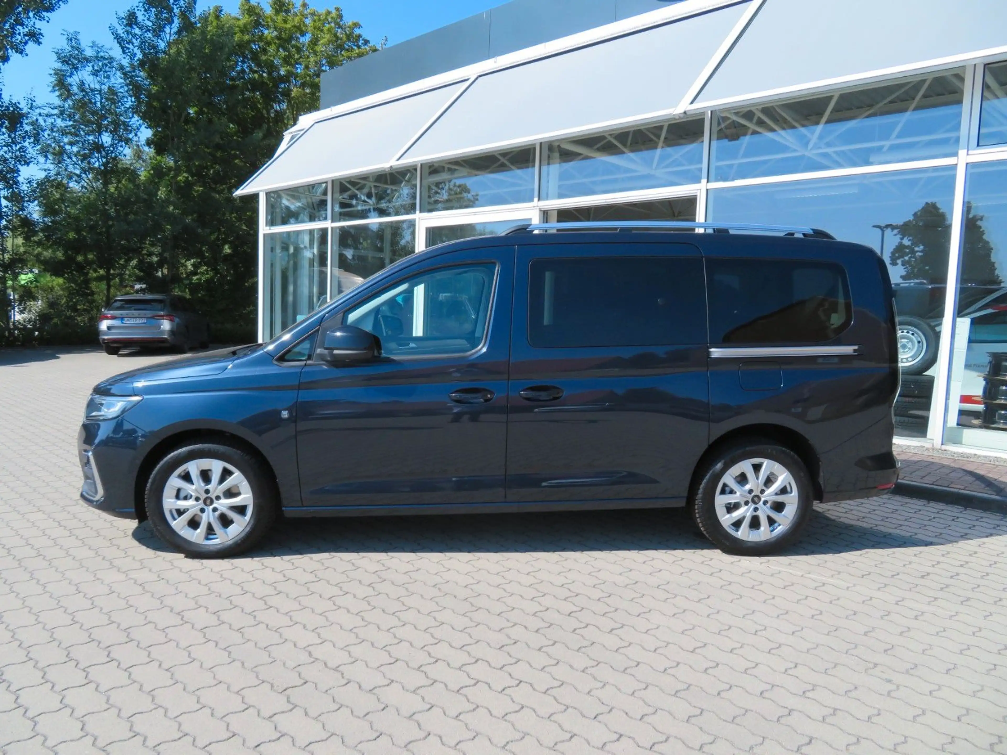 Ford Grand Tourneo Ford Grand Tourneo Connect Titanium 1.5 EcoBoost — photo 4