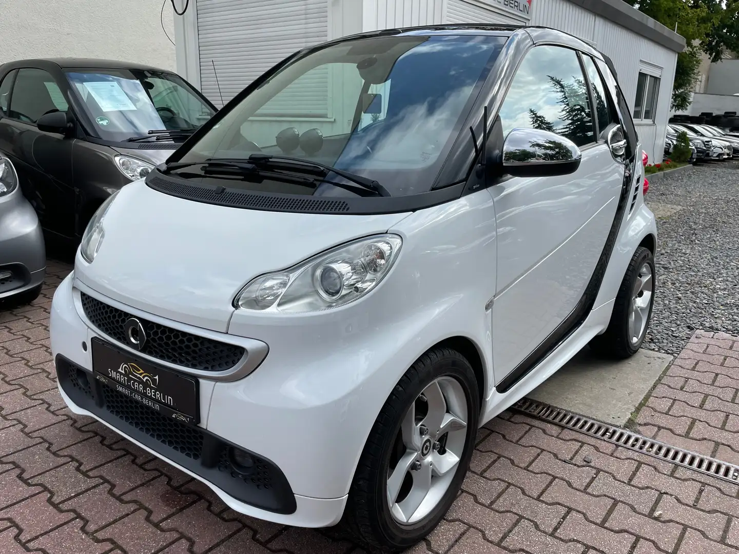 smart forTwo cabrio softouch pulse micro hybrid drive Weiß - 1