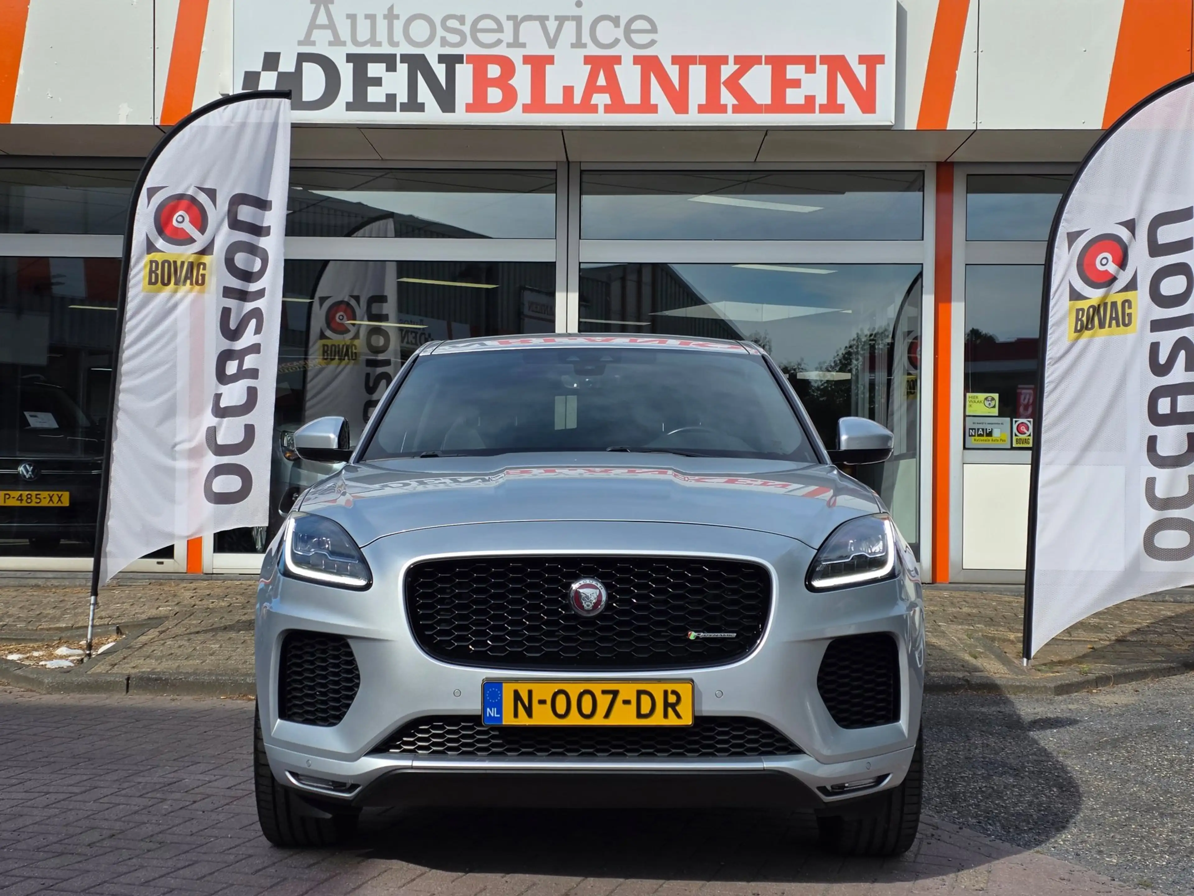 Jaguar E-Pace 2.0 P250 AWD R-Dynamic S Automaat BJ.2018 / Navi / — photo 2