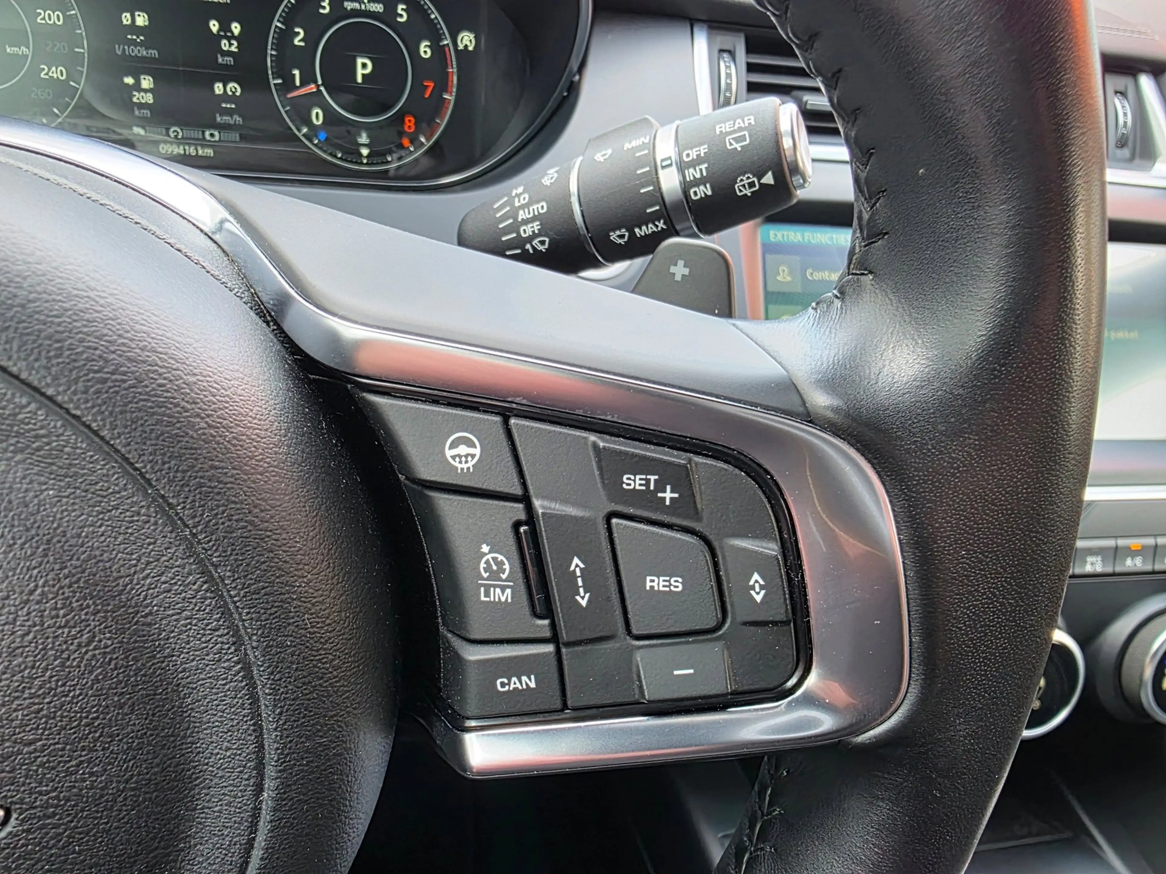 Jaguar E-Pace 2.0 P250 AWD R-Dynamic S Automaat BJ.2018 / Navi / — photo 21