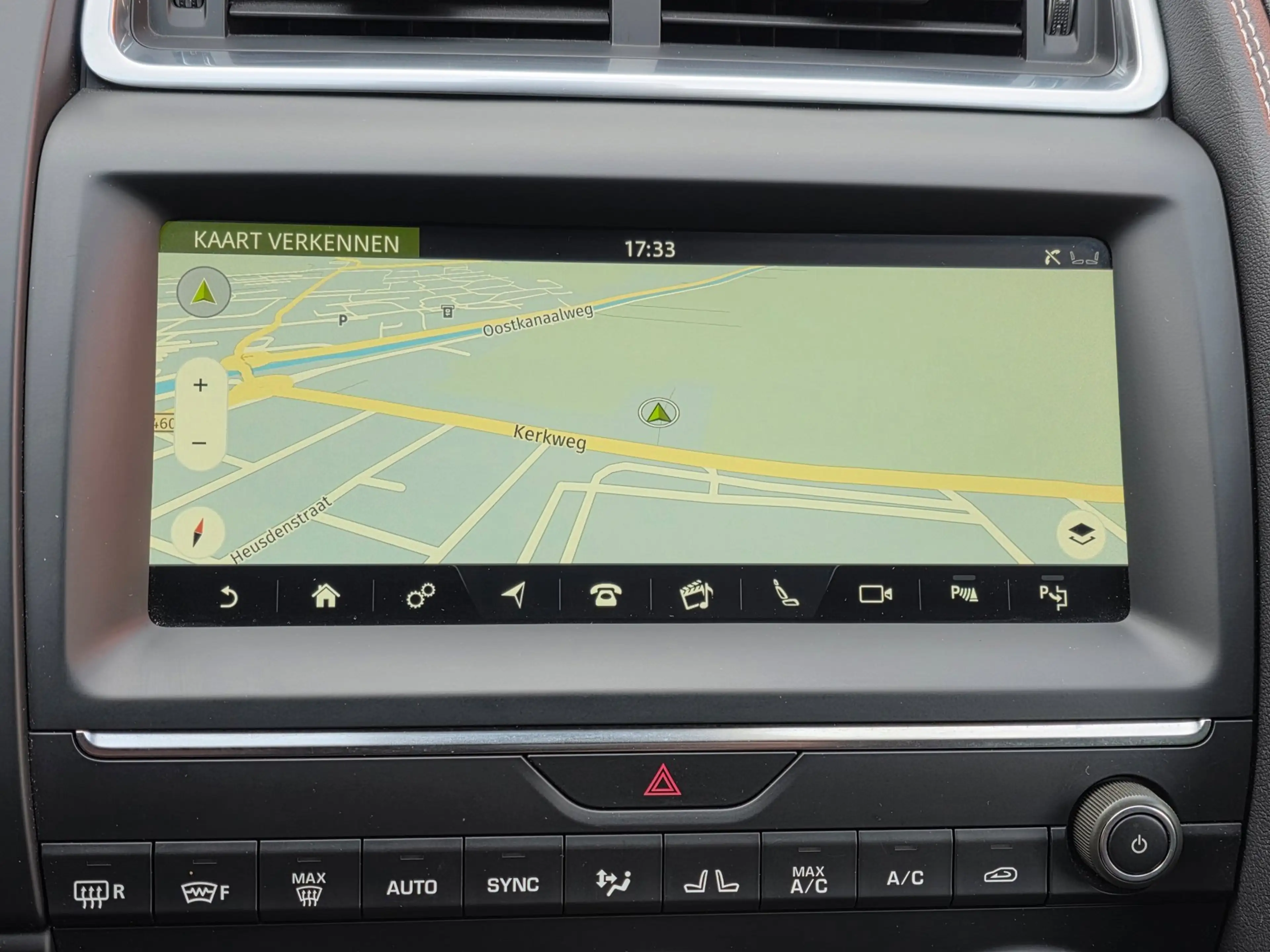 Jaguar E-Pace 2.0 P250 AWD R-Dynamic S Automaat BJ.2018 / Navi / — photo 17