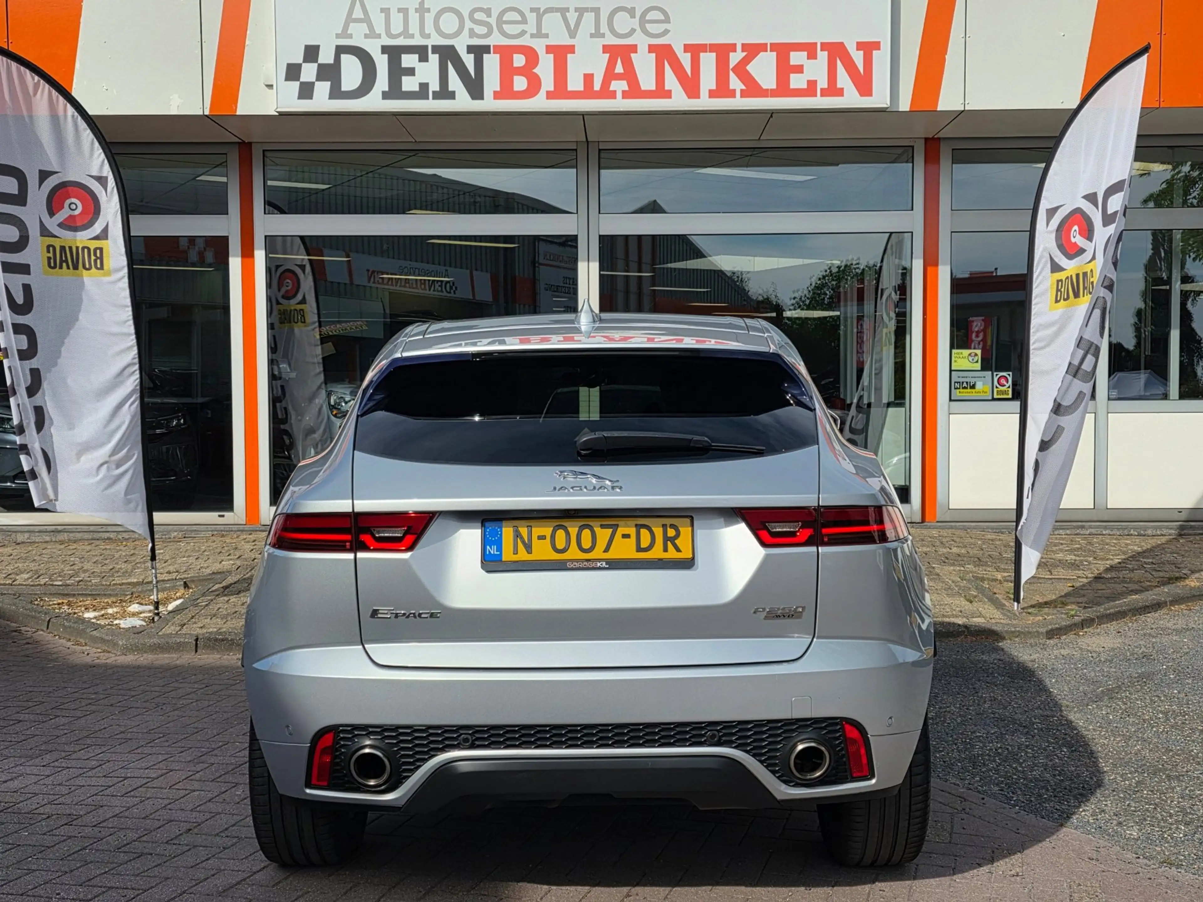 Jaguar E-Pace 2.0 P250 AWD R-Dynamic S Automaat BJ.2018 / Navi / — photo 7