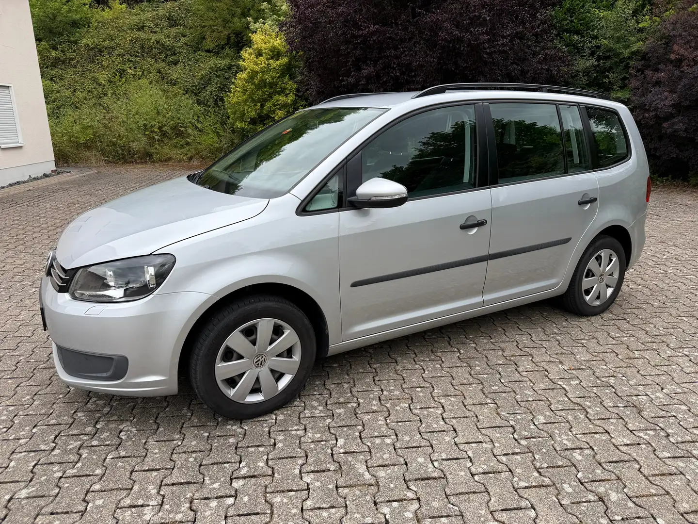 Volkswagen Touran 1.2 TSI Trendline*KLIMATRONIC*7.SITZER*BRC*SHZ*AHK Grau - 2