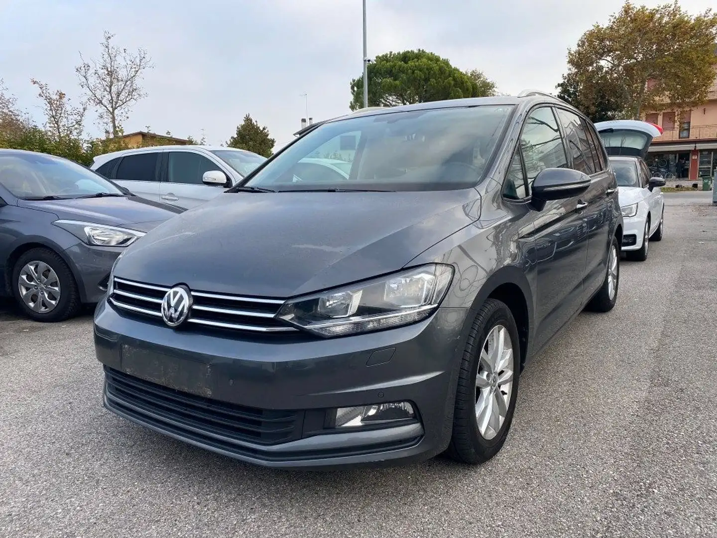 Volkswagen Touran 1.6 TDI 115 CV SCR Comfortline 7 Posti Grigio - 1
