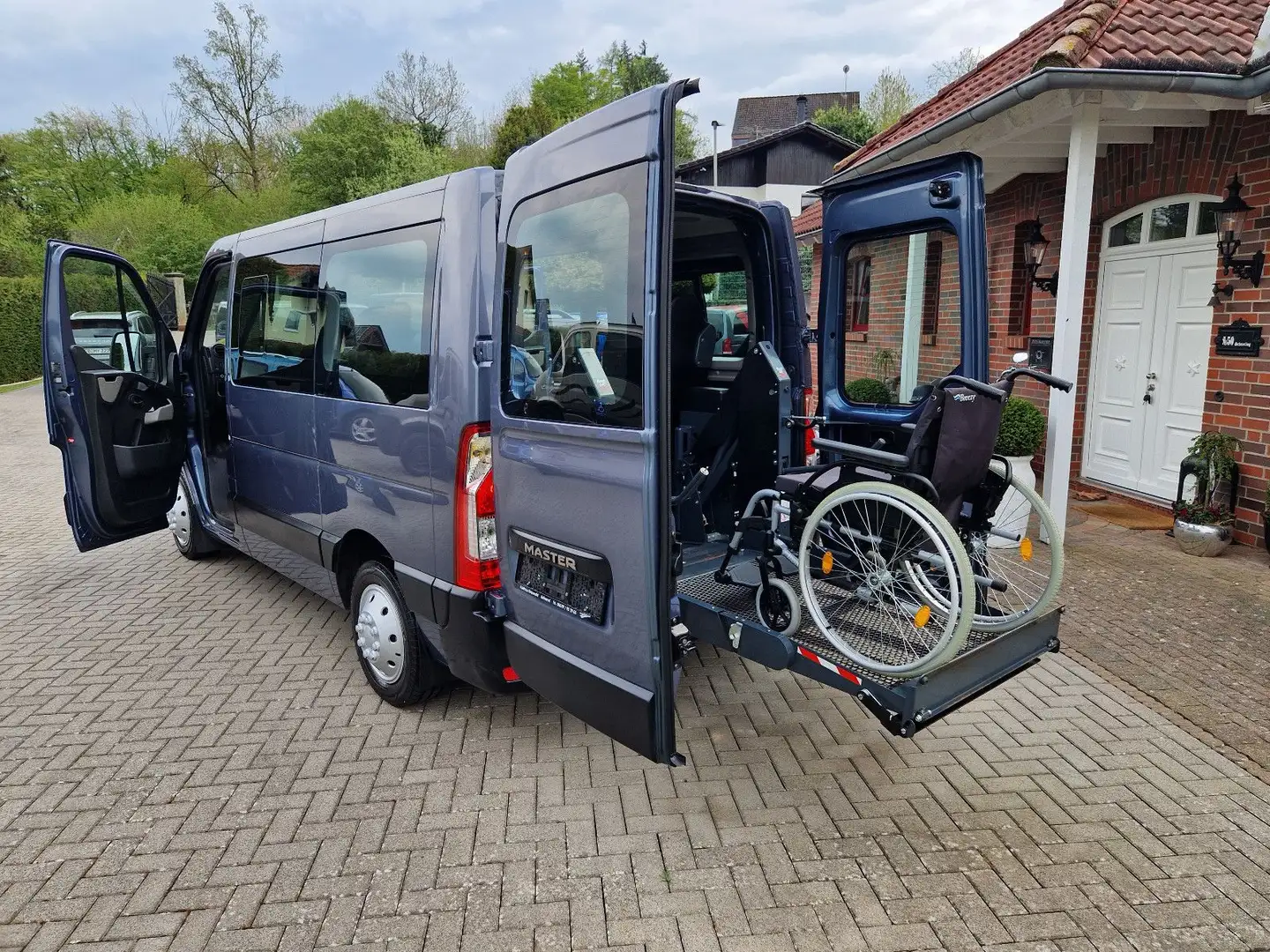 Renault Master L1H1Behindertengerecht*Selbsfahrer*Klima* Blau - 1