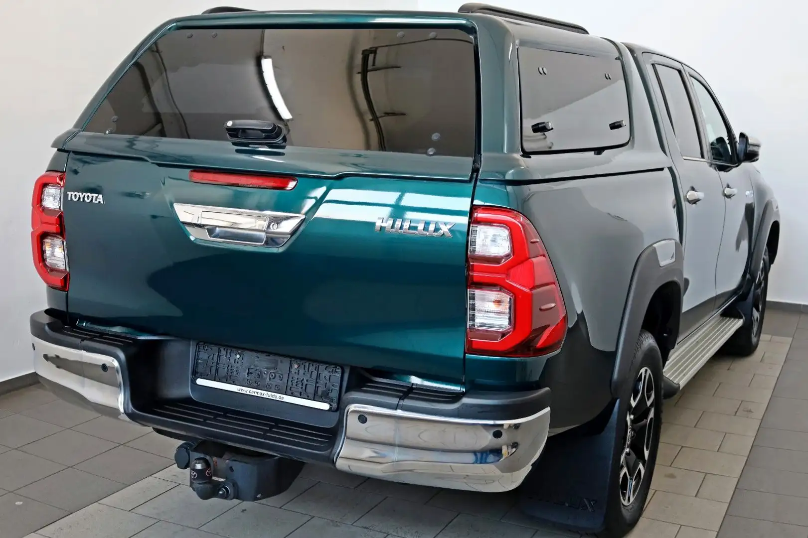 Toyota Hilux 2.8 Executive, Navi, Hardtop,ACC,LED, AHK Green - 2