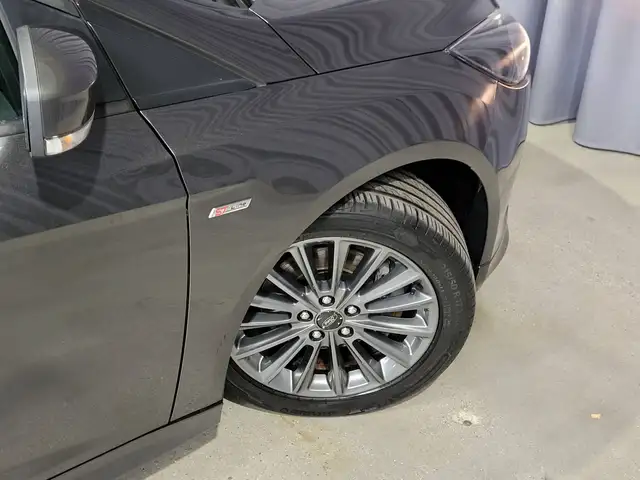 Ford Focus view 7