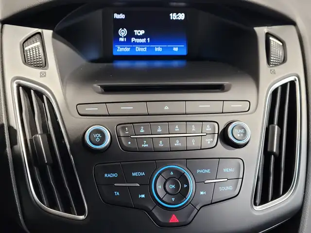 Ford Focus view 14