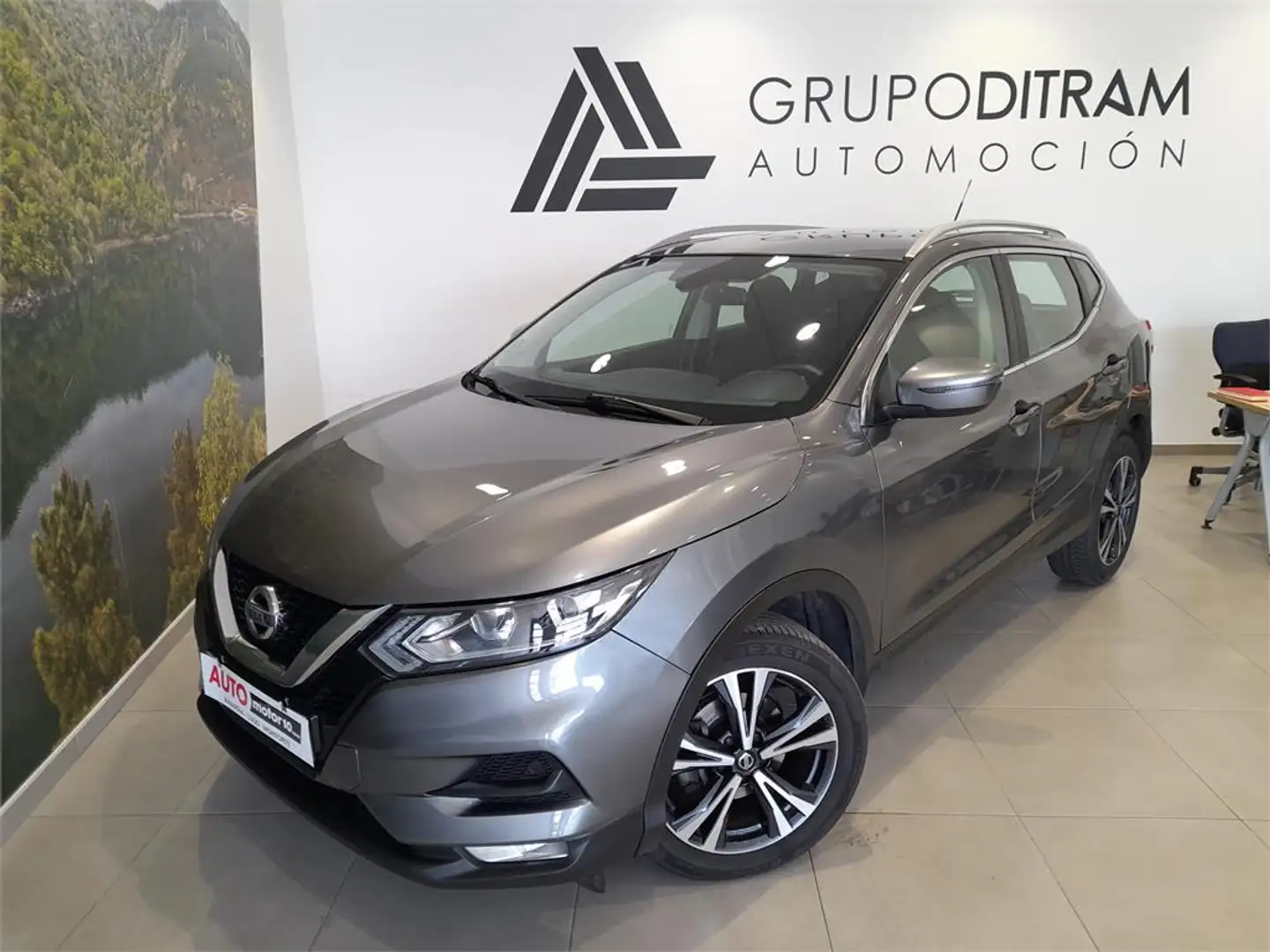 Nissan Qashqai 1.3 DIG-T N-Connecta 4x2 DCT 117kW - 2