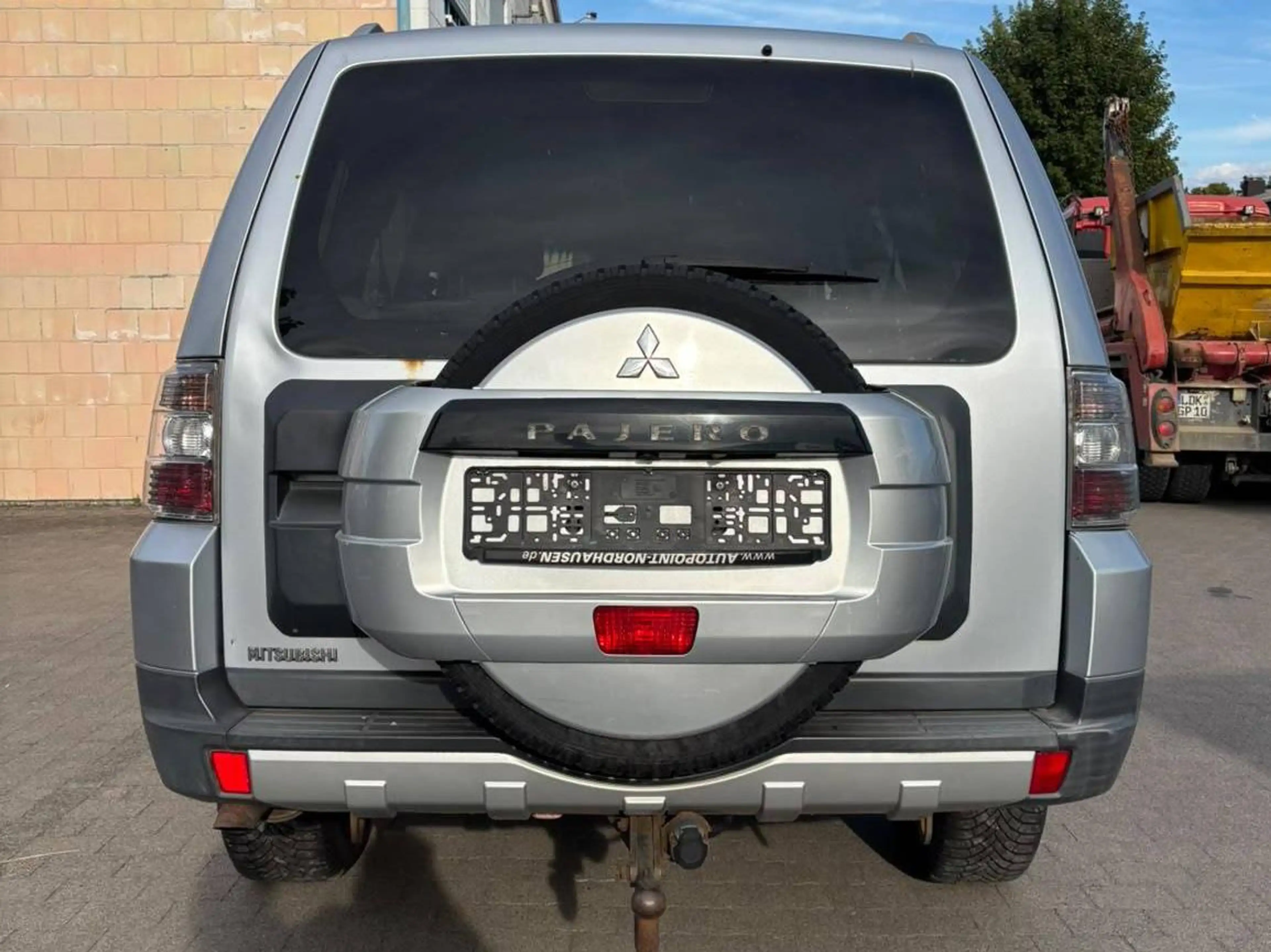Mitsubishi Pajero 3.2 DI-D Edition 100 *7-Sitzer*ALLRAD*SCHIEBEDACH*AHK*ALU*ELEKTRISCHE-SITZE* — photo 5
