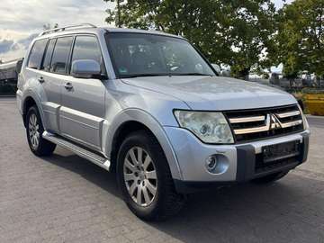 3.2 DI-D Edition 100 *7-Sitzer*ALLRAD*SCHIEBEDACH*
