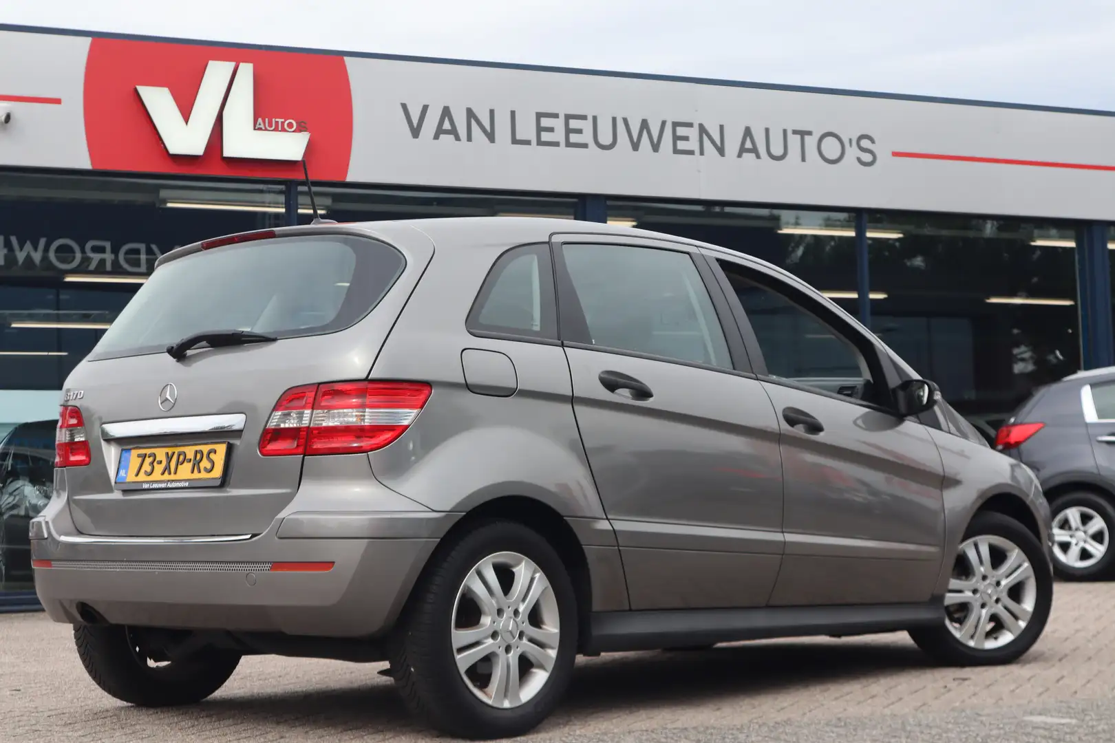 Mercedes-Benz B 170 | Stoelverwarming | Airco | APK 30-04-2026 Grijs - 2