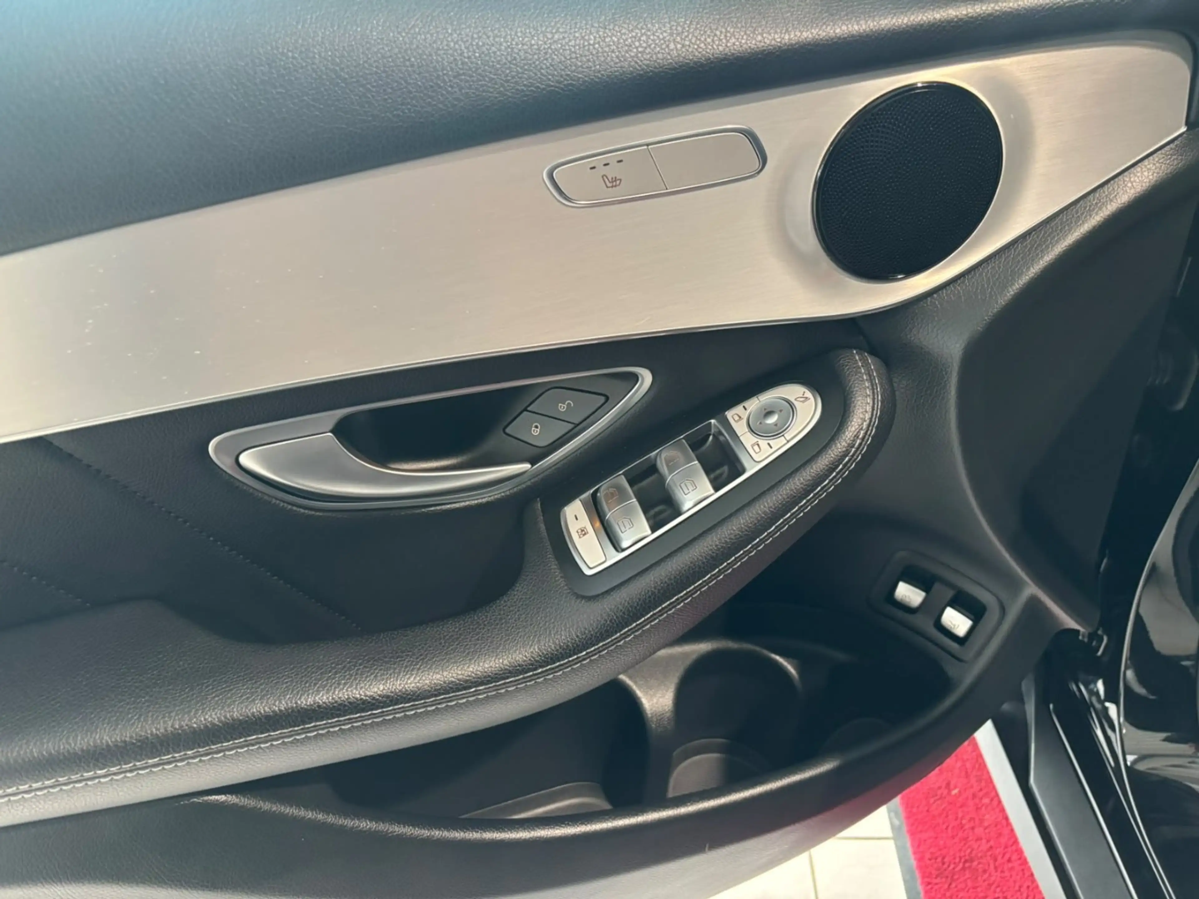 Mercedes-Benz GLC 220 d 4Matic AMG Line*AHK* — photo 14