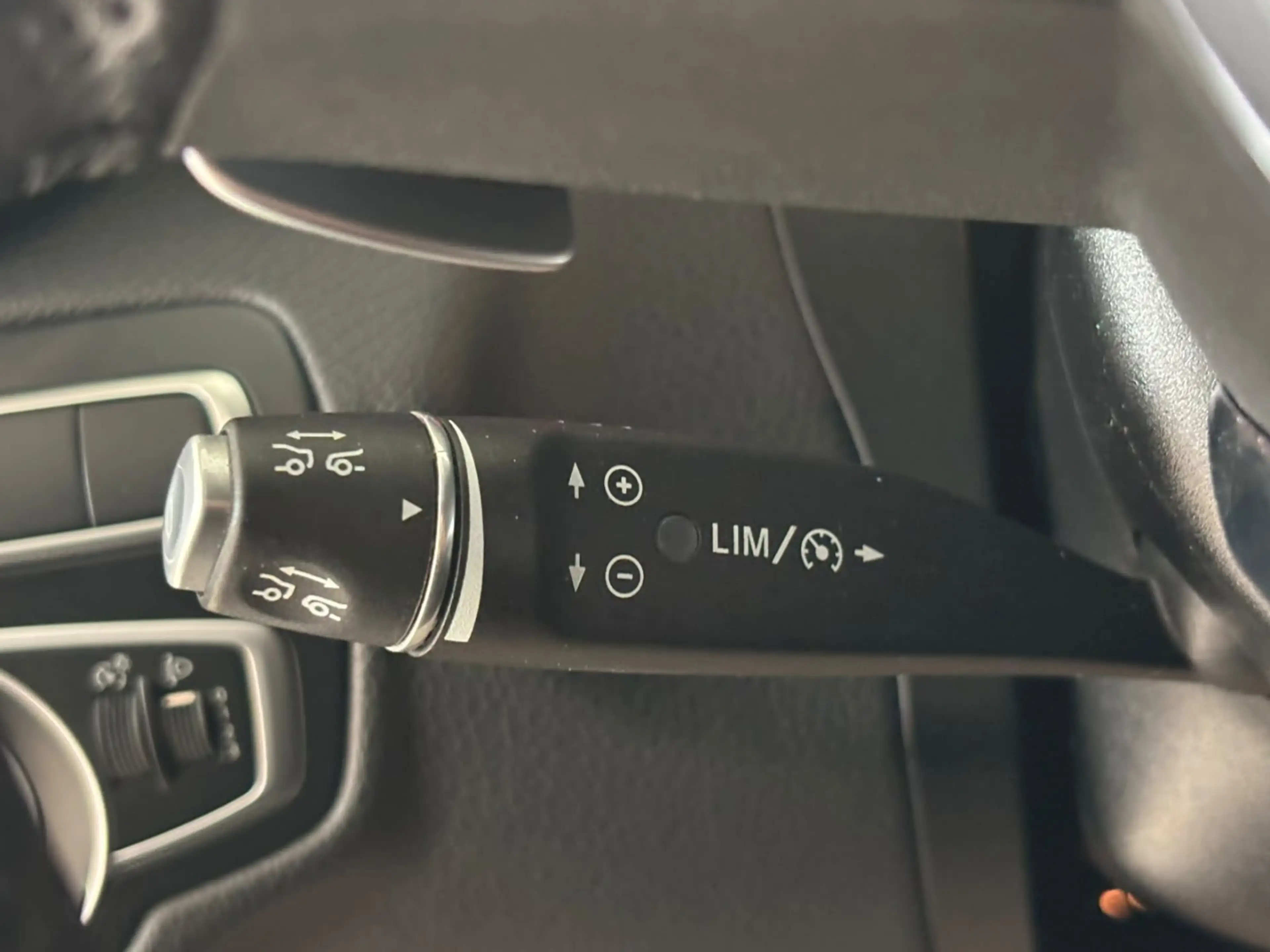 Mercedes-Benz GLC 220 d 4Matic AMG Line*AHK* — photo 27
