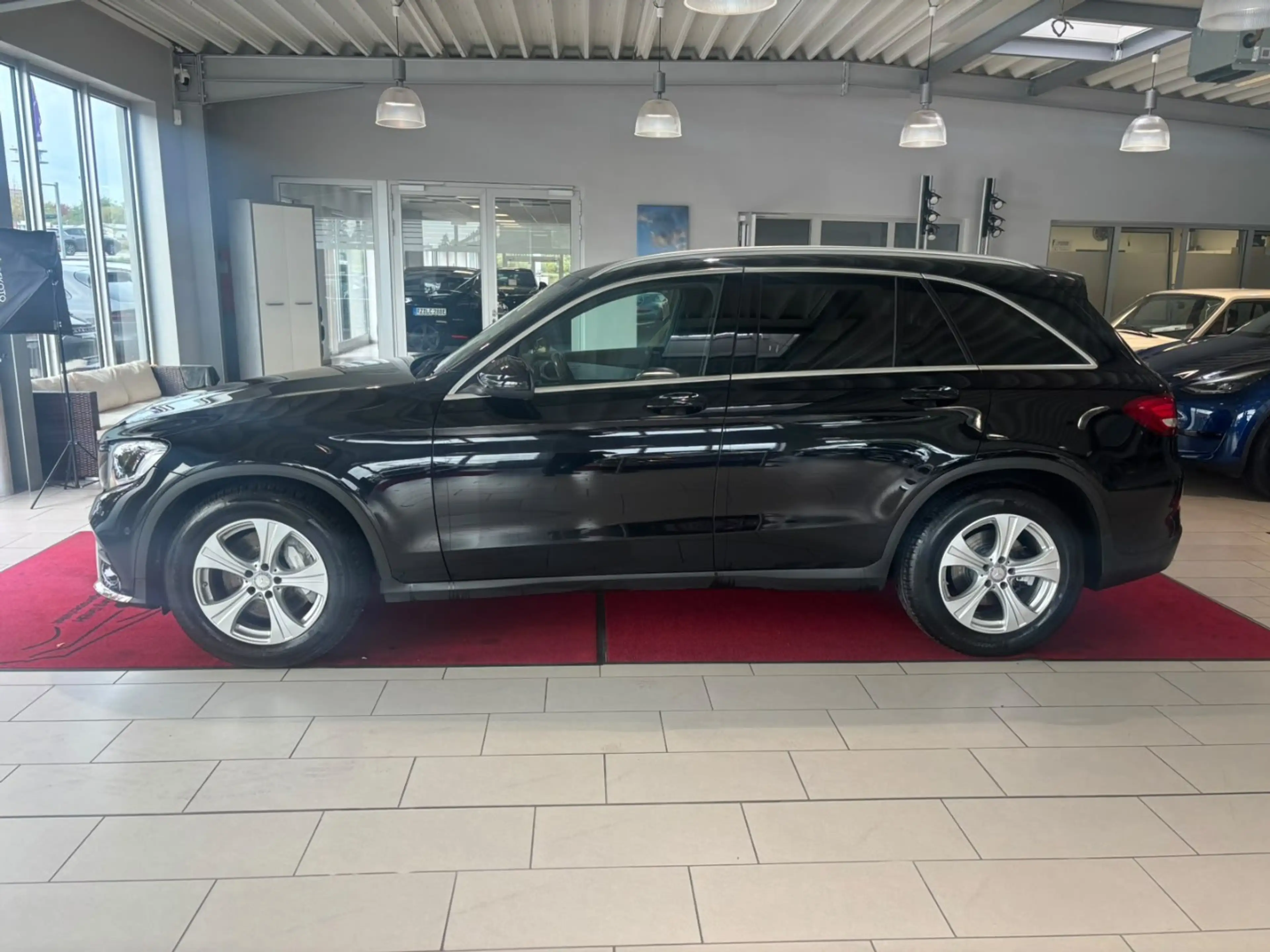 Mercedes-Benz GLC 220 d 4Matic AMG Line*AHK* — photo 4