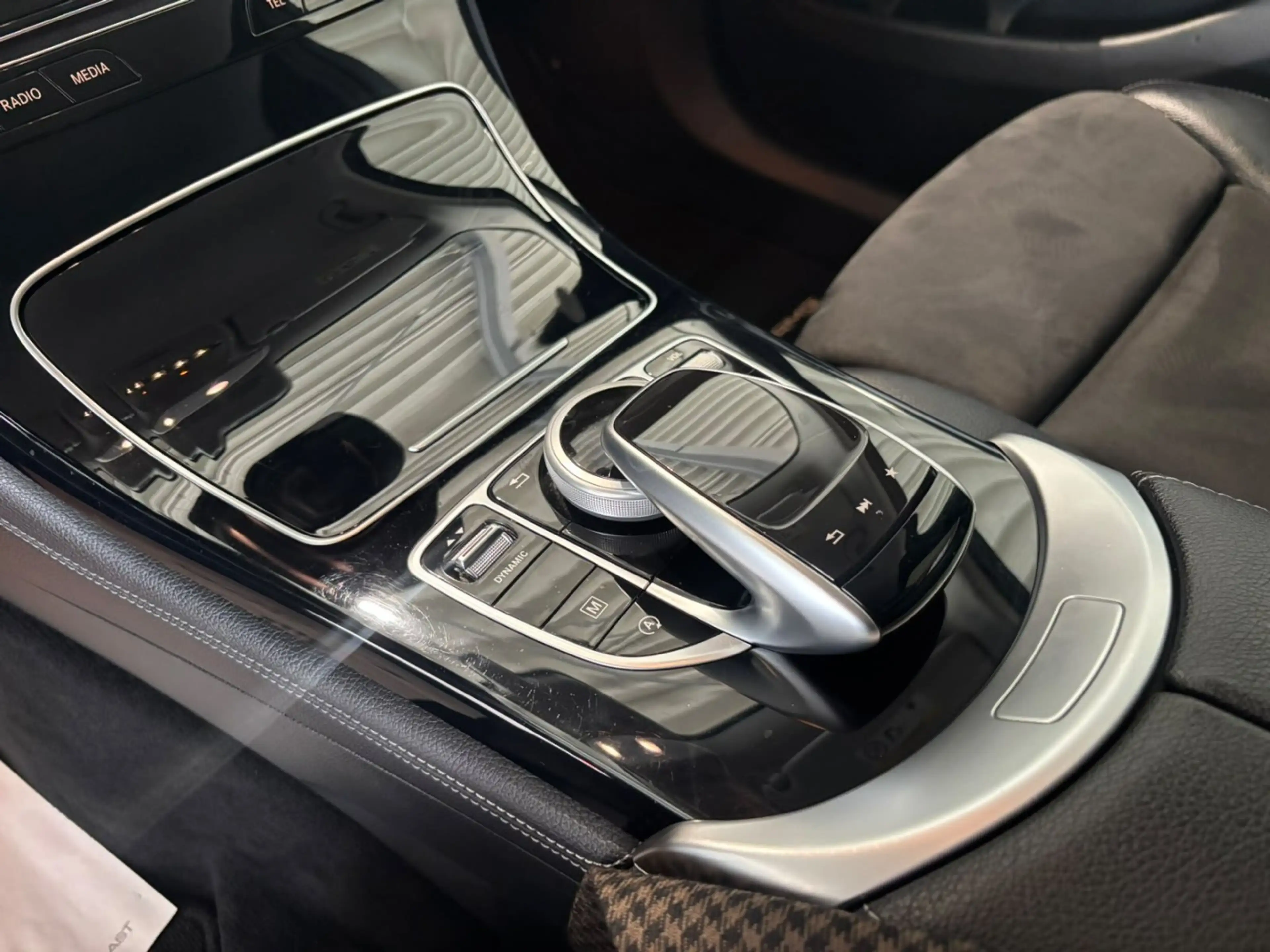 Mercedes-Benz GLC 220 d 4Matic AMG Line*AHK* — photo 25