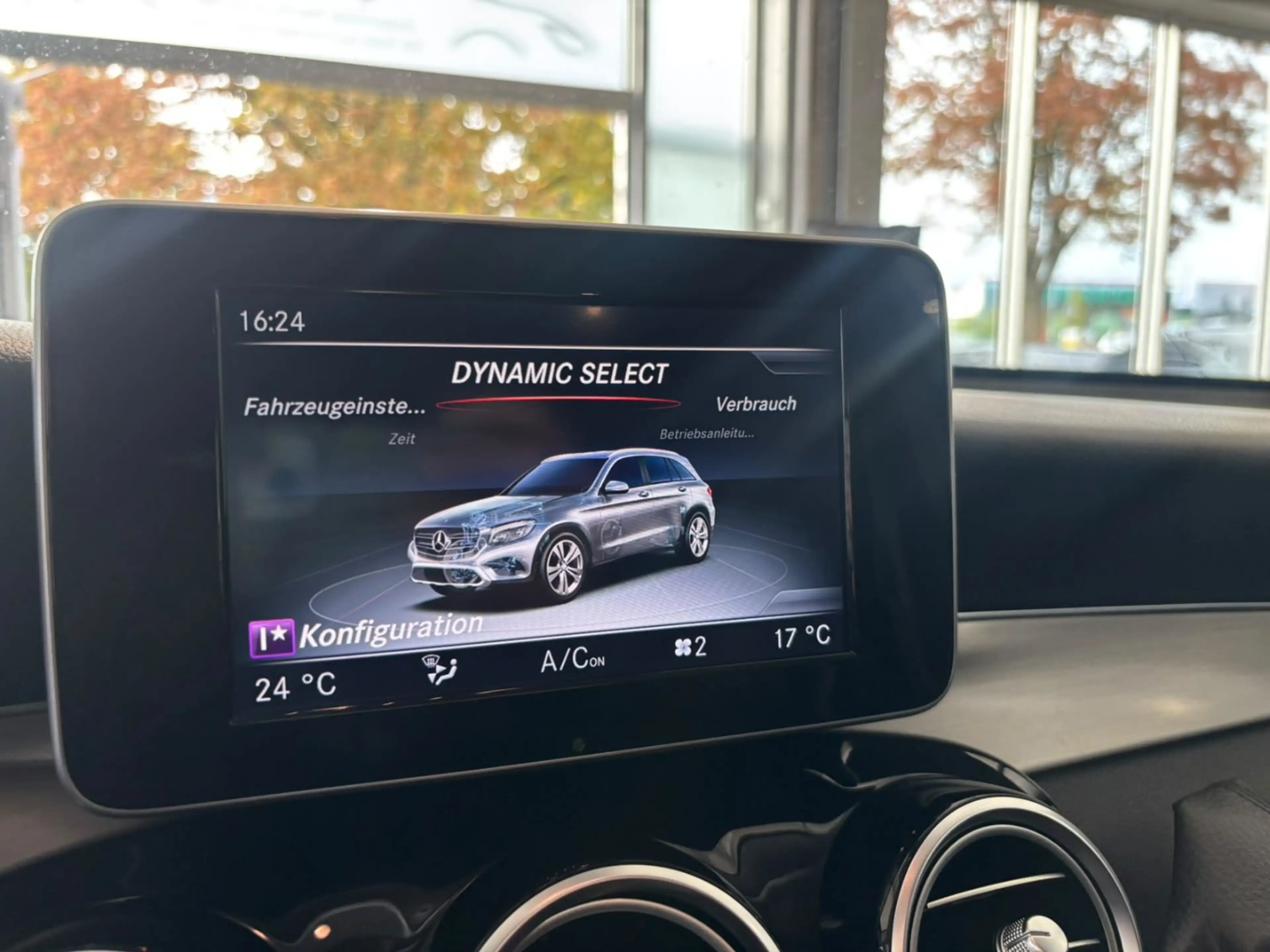 Mercedes-Benz GLC 220 d 4Matic AMG Line*AHK* — photo 28