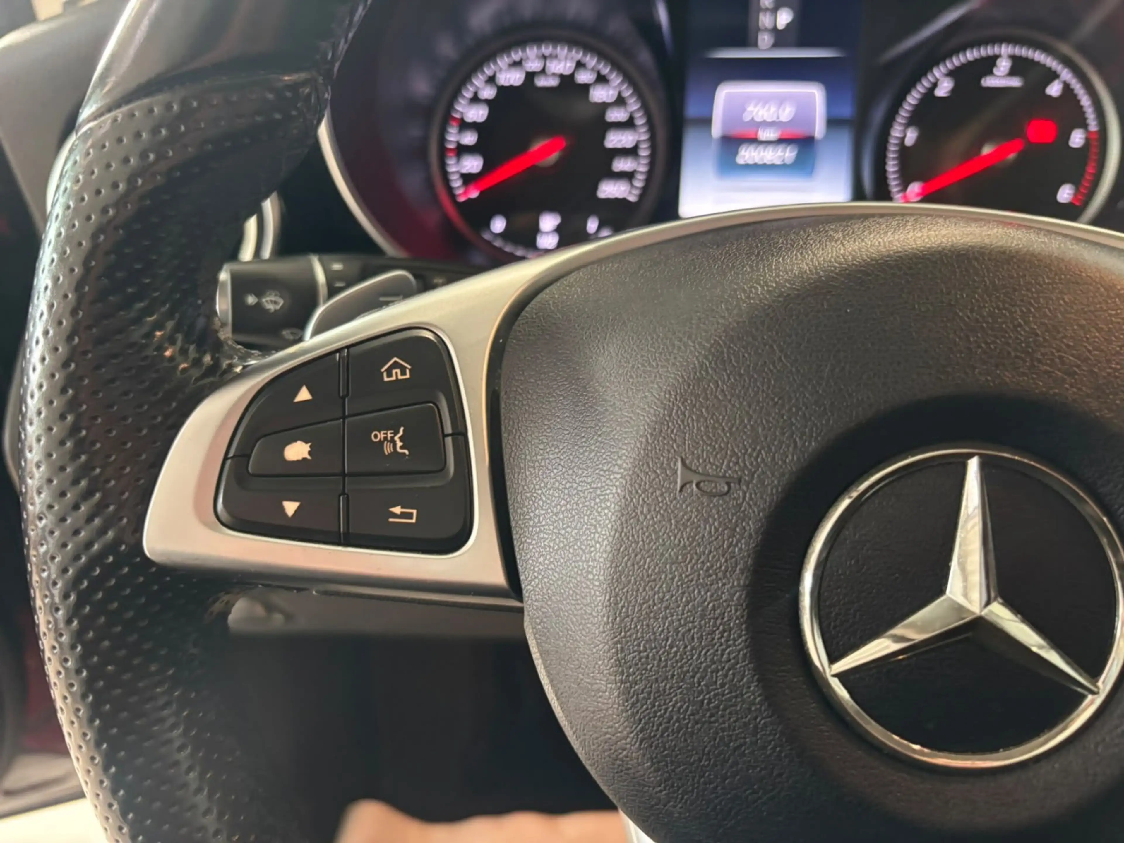 Mercedes-Benz GLC 220 d 4Matic AMG Line*AHK* — photo 22