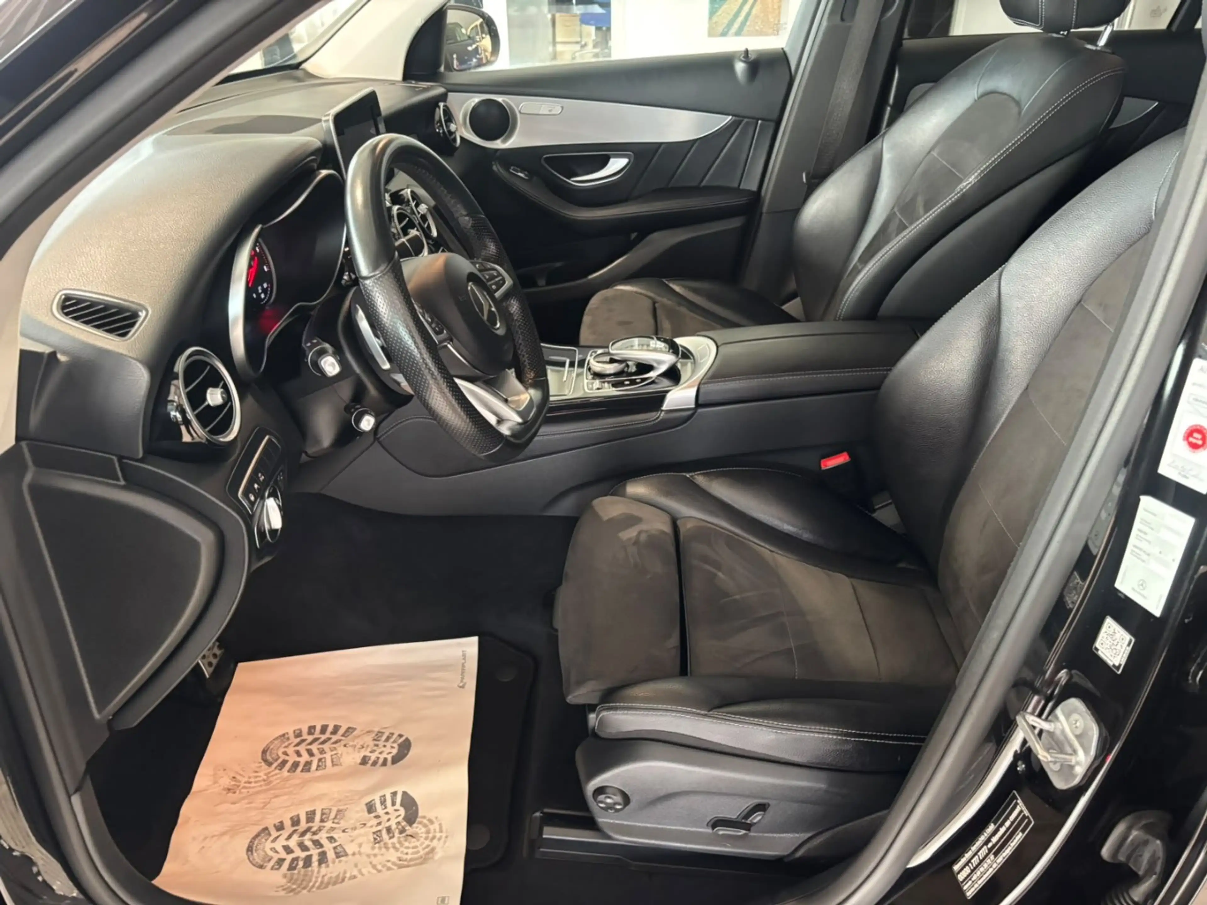 Mercedes-Benz GLC 220 d 4Matic AMG Line*AHK* — photo 19