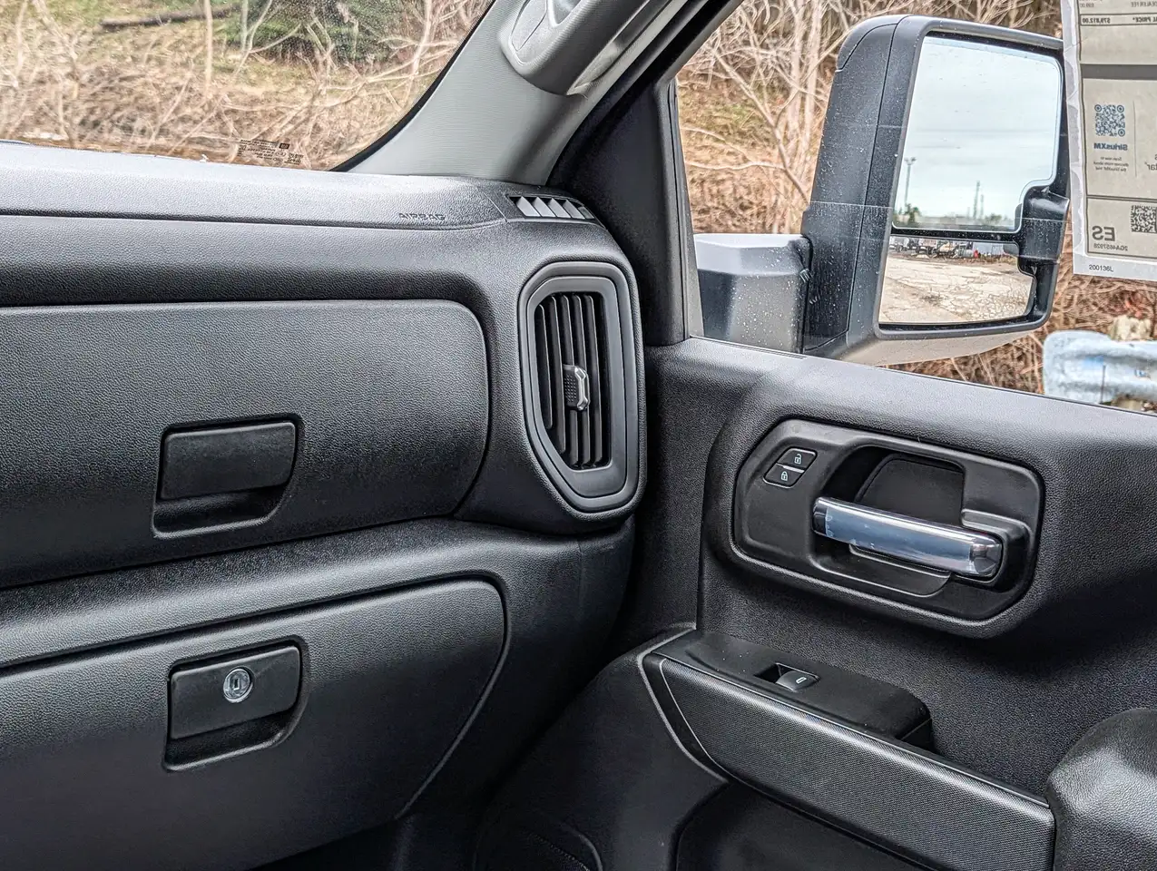 GMC Sierra 2500HD снимка GMC Sierra 2500HD