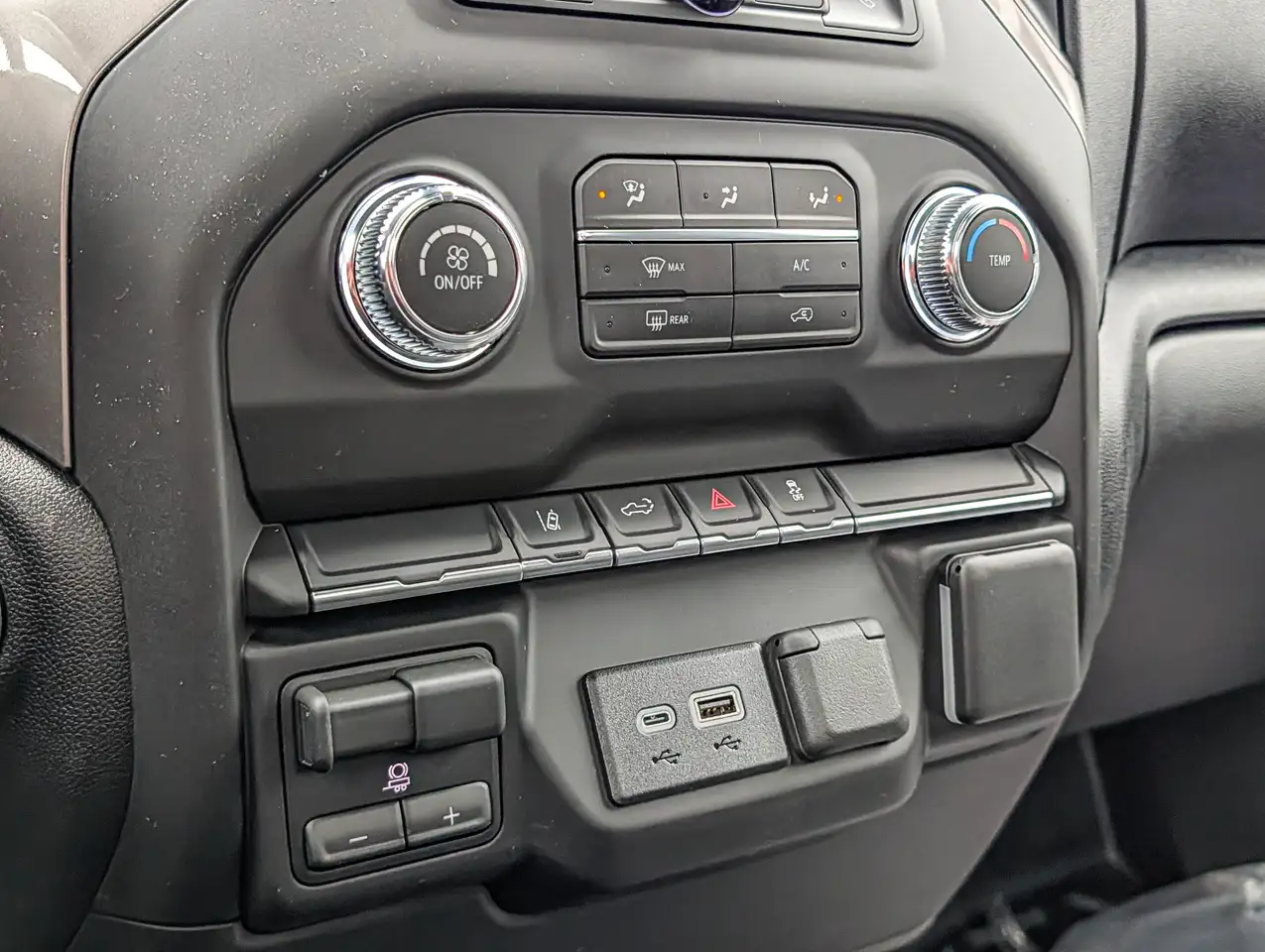 GMC Sierra 2500HD снимка GMC Sierra 2500HD