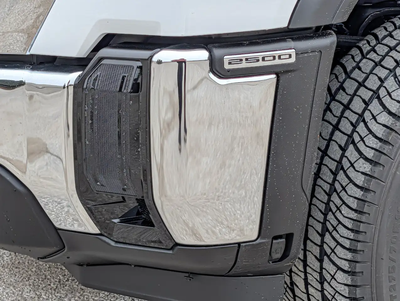 GMC Sierra 2500HD снимка GMC Sierra 2500HD