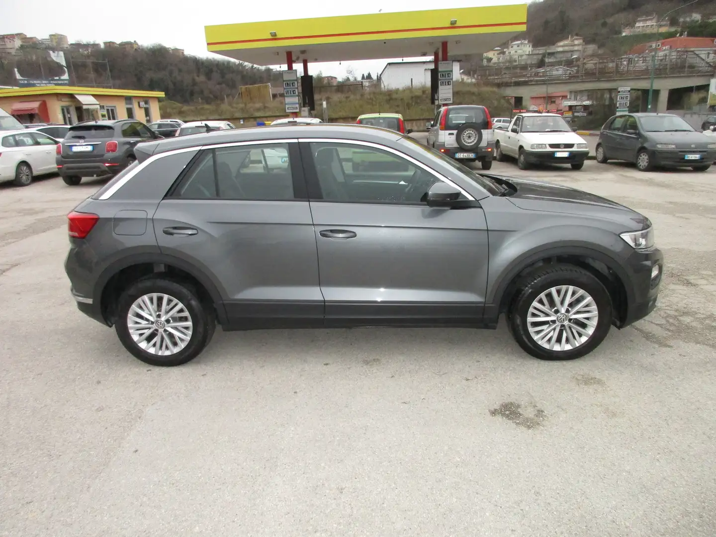 Volkswagen T-Roc 1.6 tdi Business GARANTITA FULL OPTIONAL Gris - 2