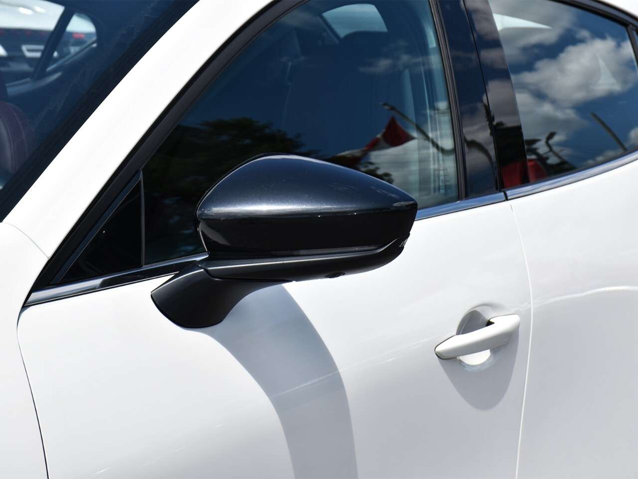 2023 Mazda Mazda3 RED LEATHER INTERIOR, BOSE AUDIO, LOW KMS — снимка 1