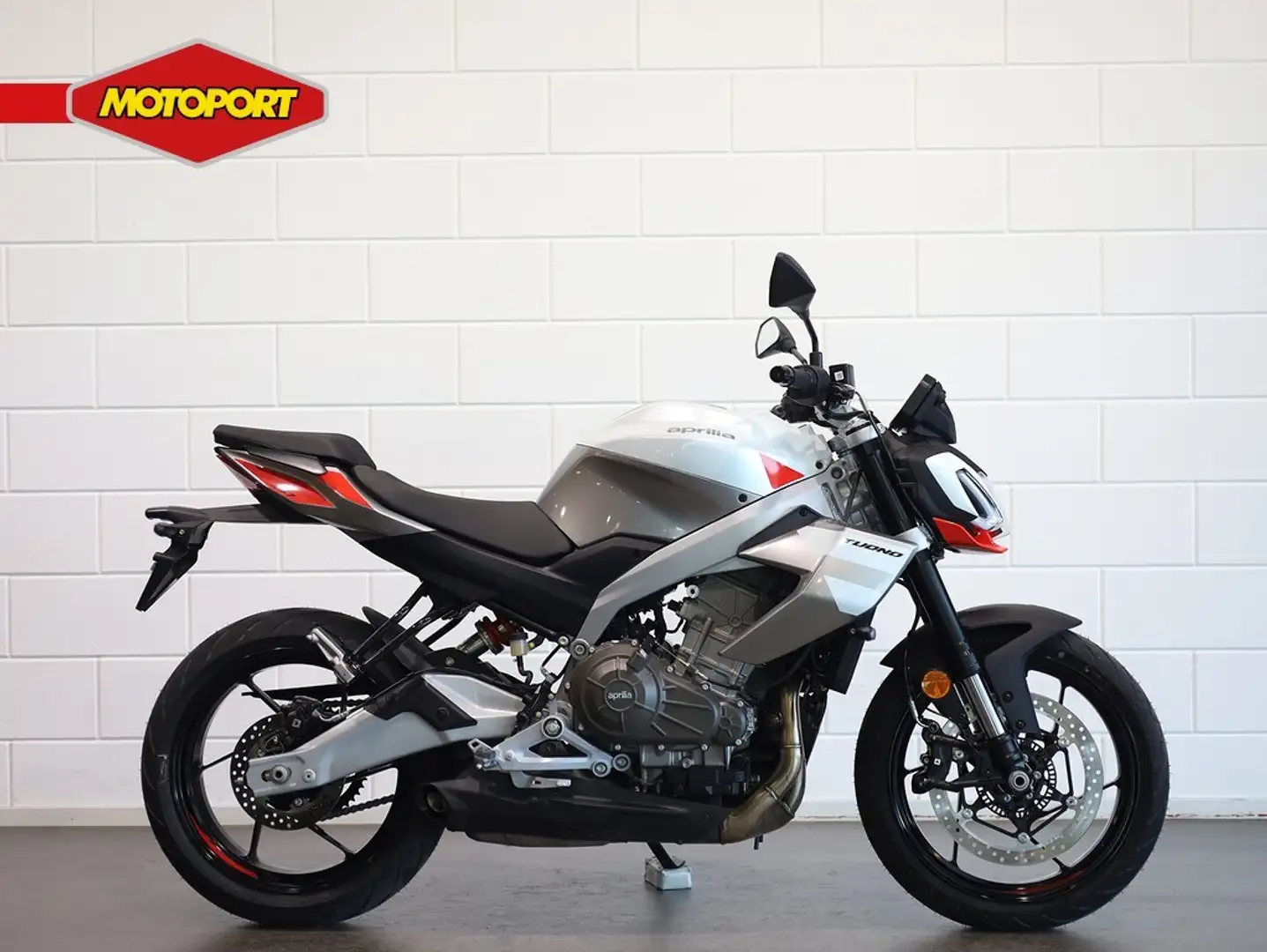 Aprilia Tuono 457 Negru - 1