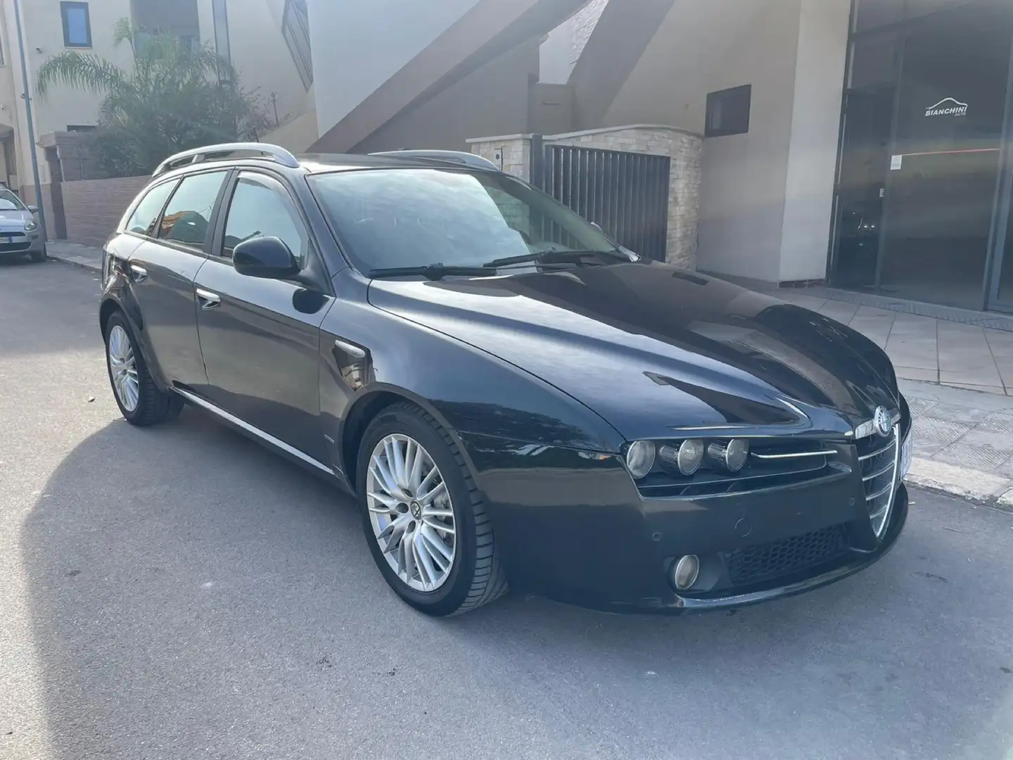 Alfa Romeo 159 159 SW 1.9 jtdm Distinctive premium pack q-tronic Чорний - 1