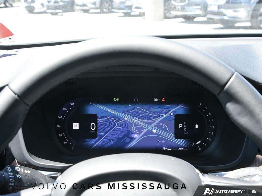 2024 Volvo XC60 Plus Dark Theme thumb 15