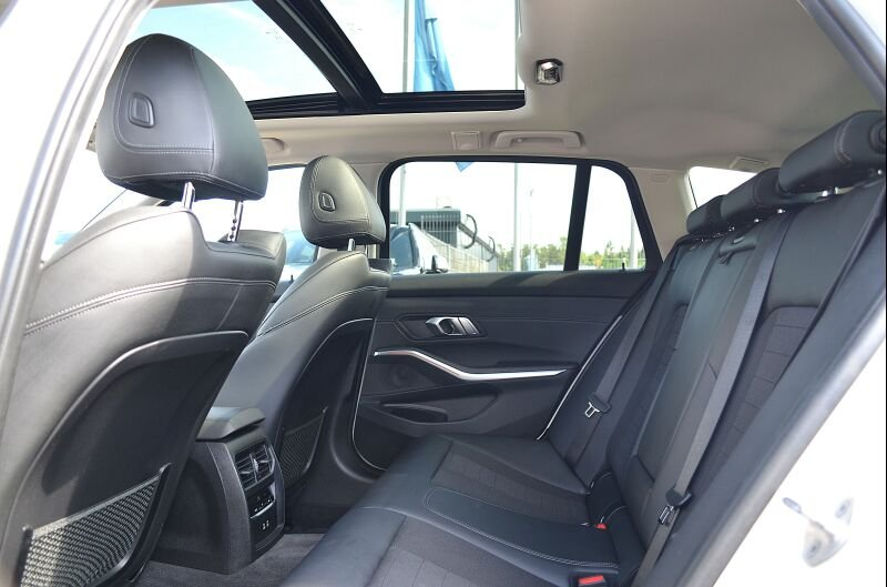 BMW 318 i Touring Sport Line LiveCptPlus.Pano.LED.HiF — photo 9